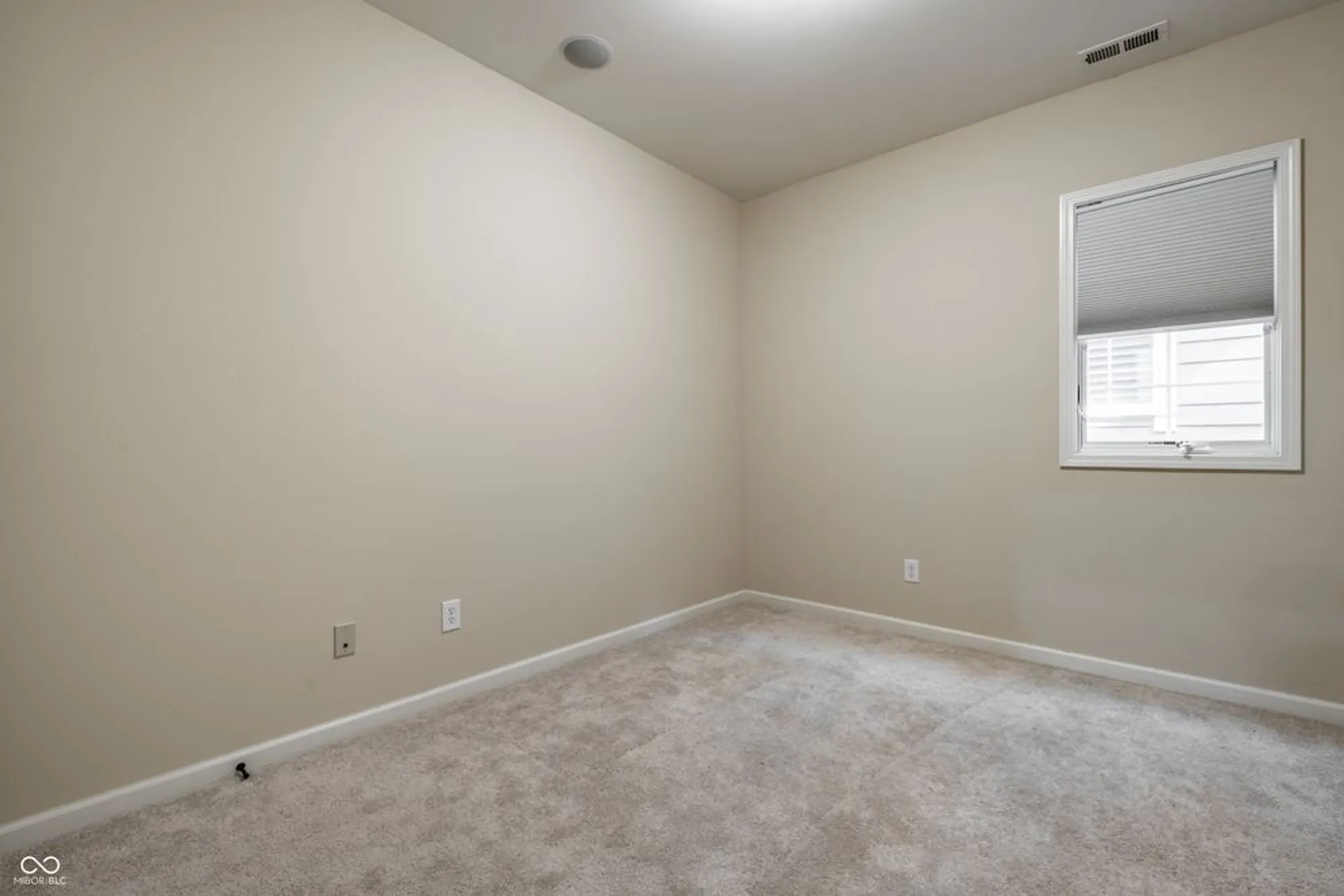 Property Slideshow image 26 of 36 | 489 firefly ln, Carmel, IN, 46032