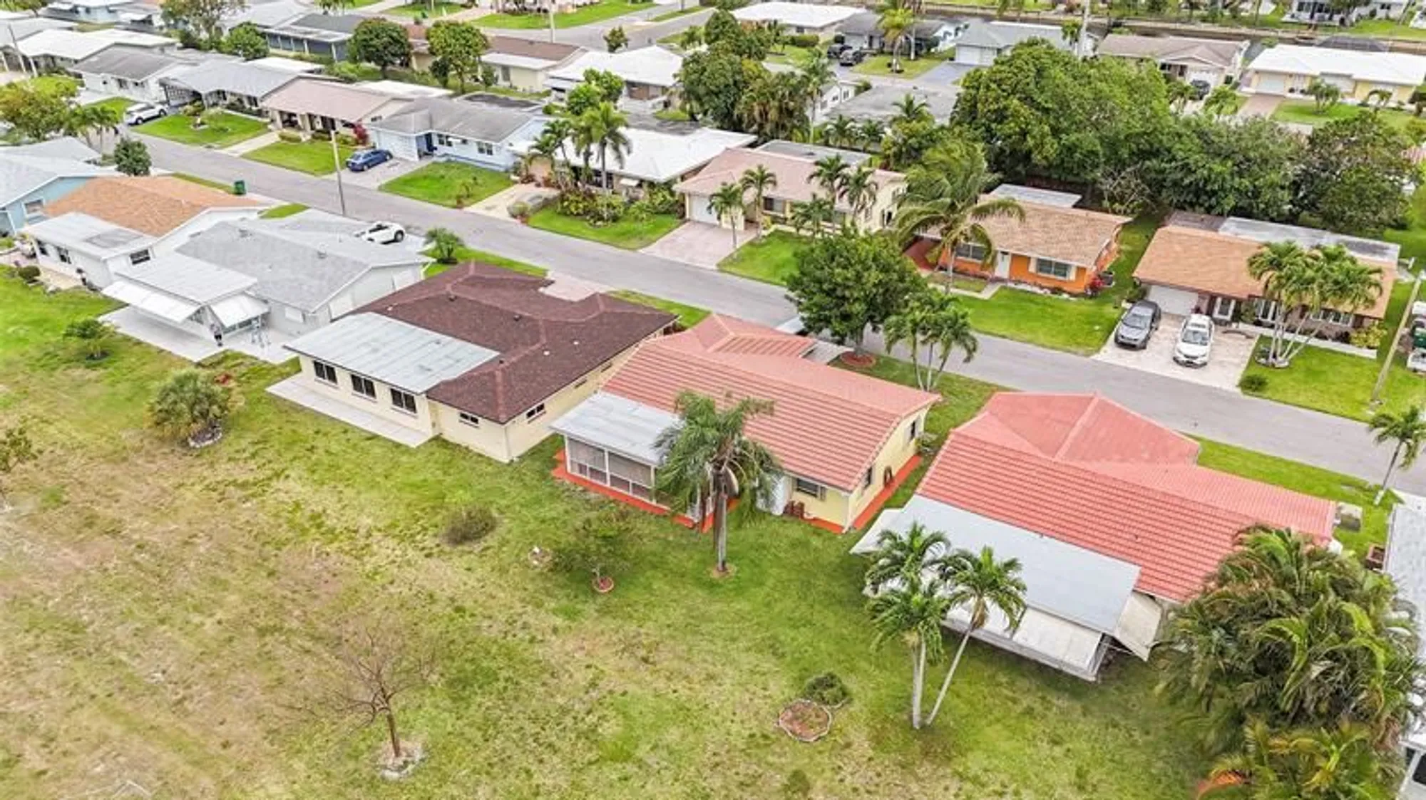 Property Slideshow image 43 of 55 | 4510 nw 45th ct, Tamarac, FL, 33319