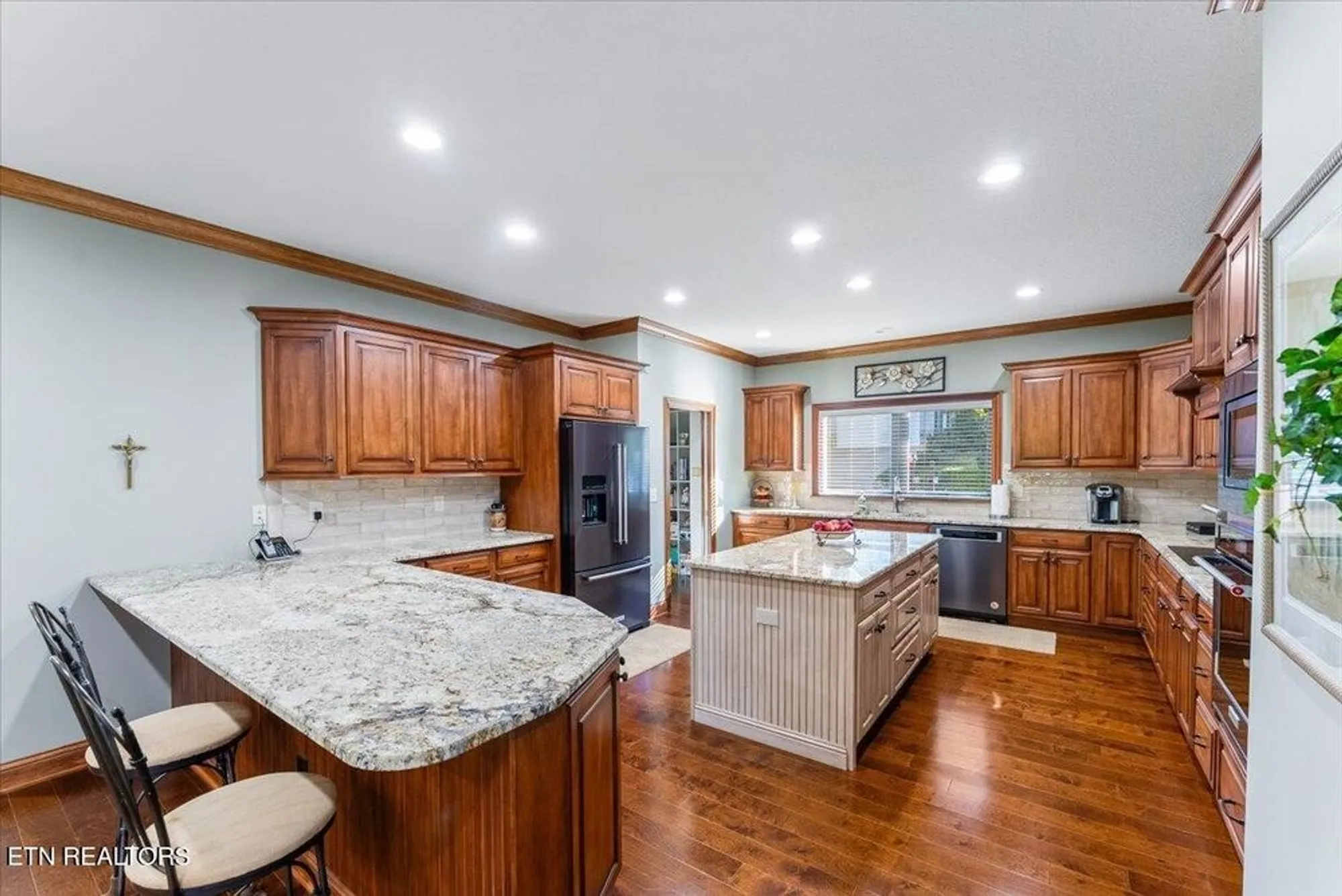 Property Slideshow image 20 of 54 | 400 tanasi way, Loudon, TN, 37774