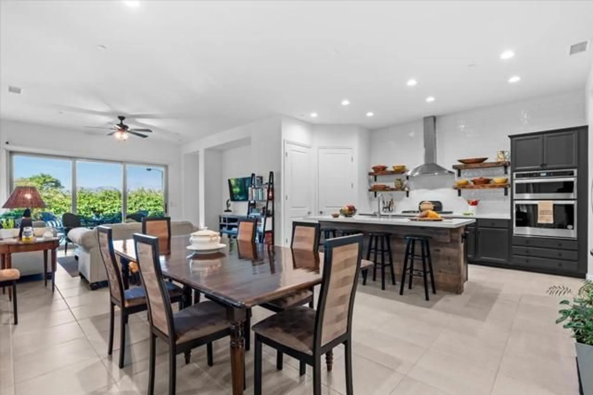 Property Slideshow image 11 of 51 | 132 claret, Rancho Mirage, CA, 92270