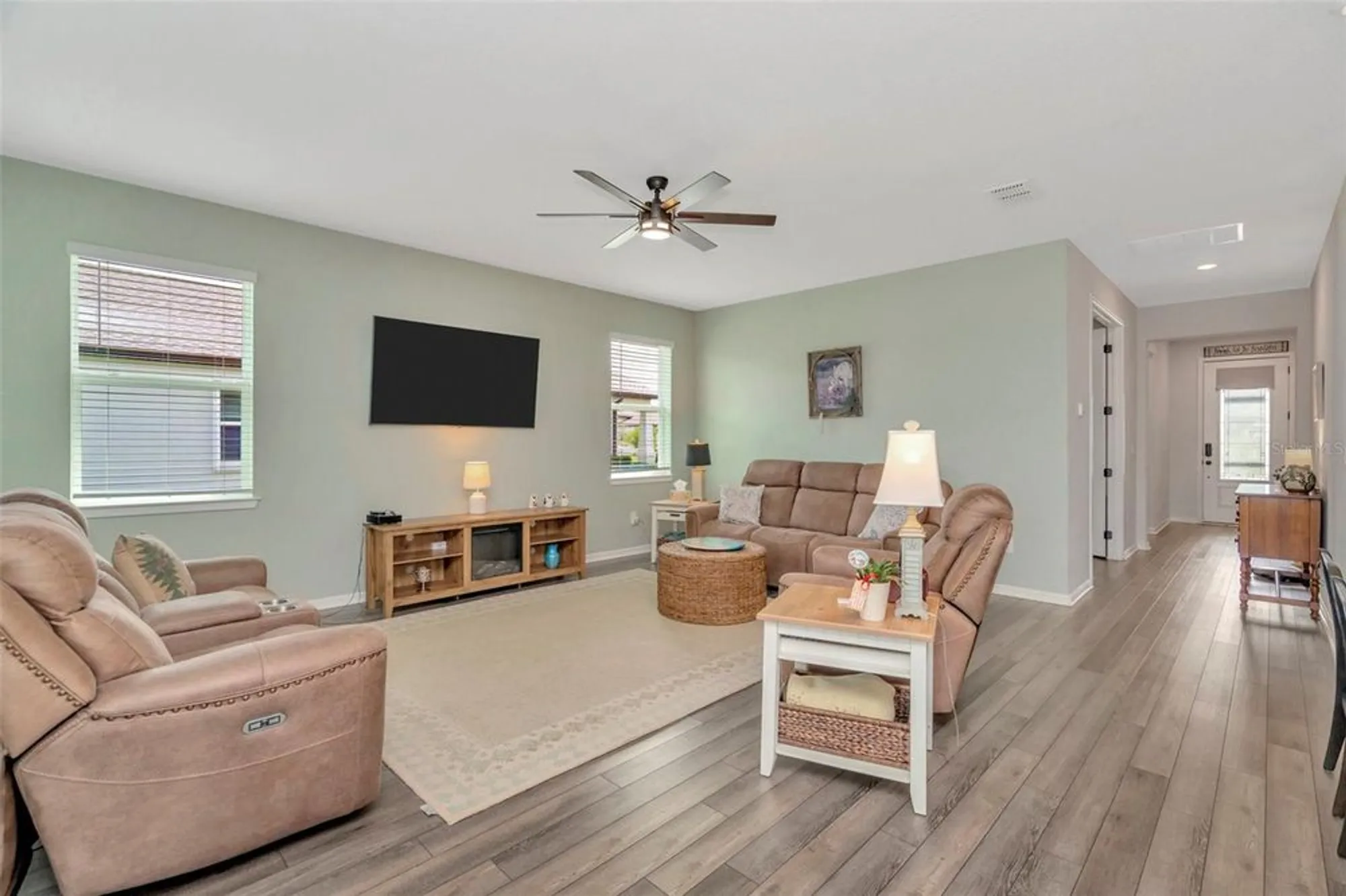 Property Slideshow image 16 of 70 | 19494 sea glass cir, Land O Lakes, FL, 34638