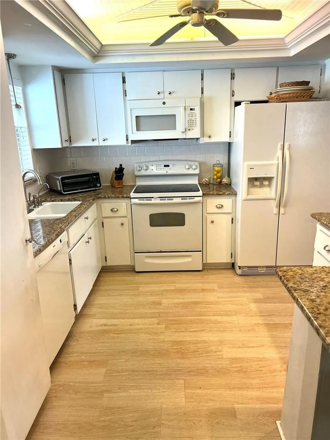 Property Slideshow image 6 of 24 | 2311 waterbluff pl # v307, Sarasota, FL, 34231