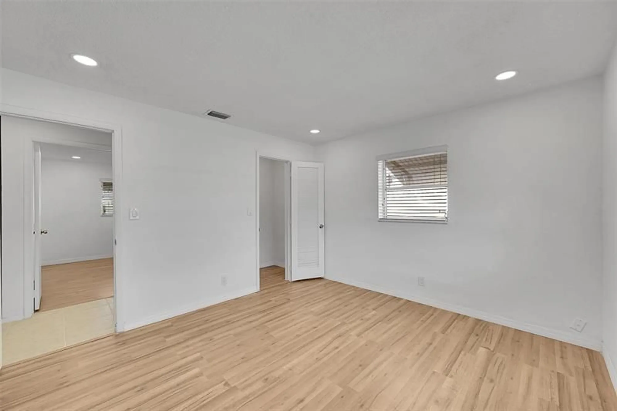 Property Slideshow image 20 of 25 | 2851 w golf blvd, Pompano Beach, FL, 33064