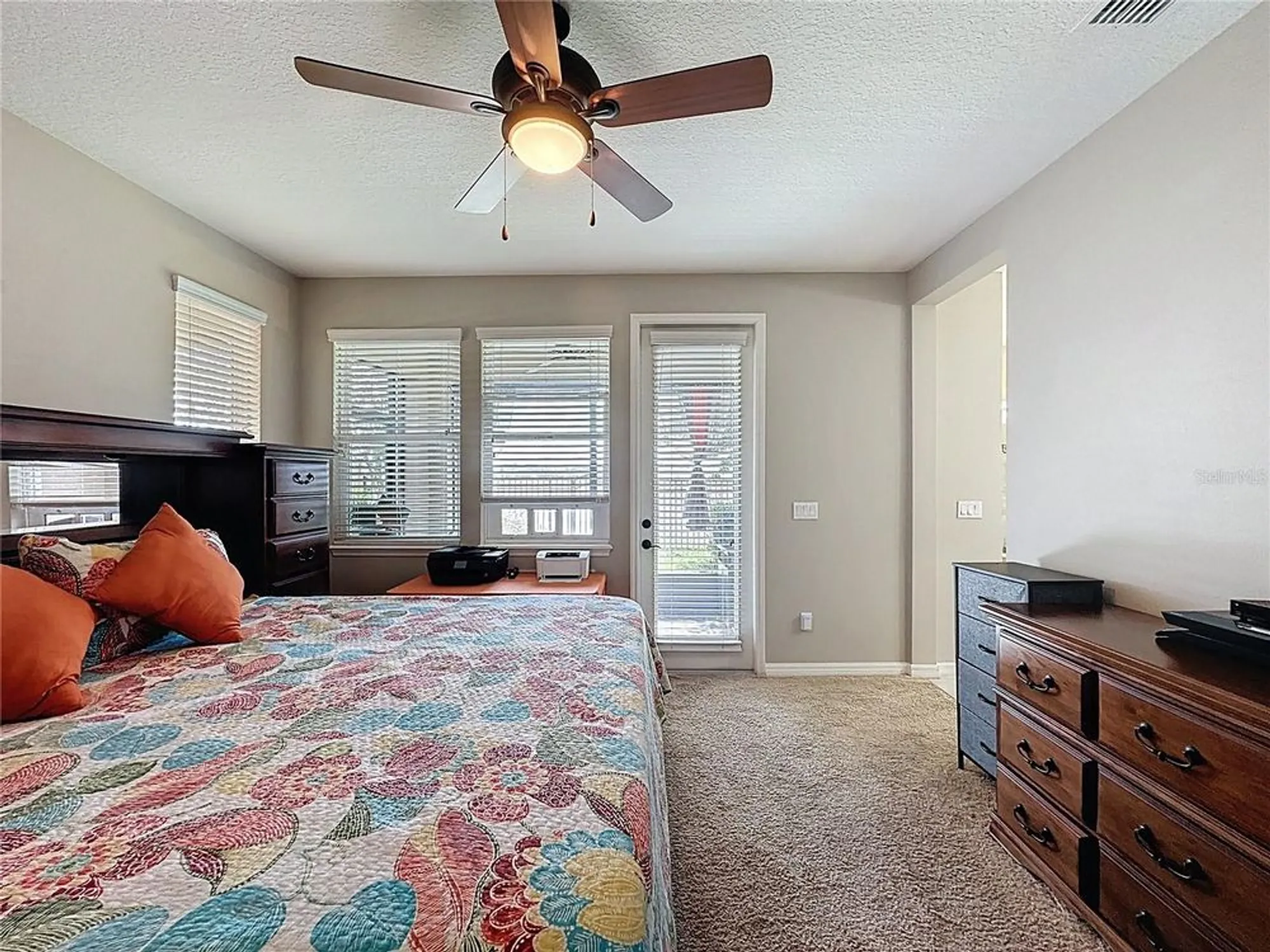 Property Slideshow image 21 of 73 | 126 bayou bend rd, Groveland, FL, 34736