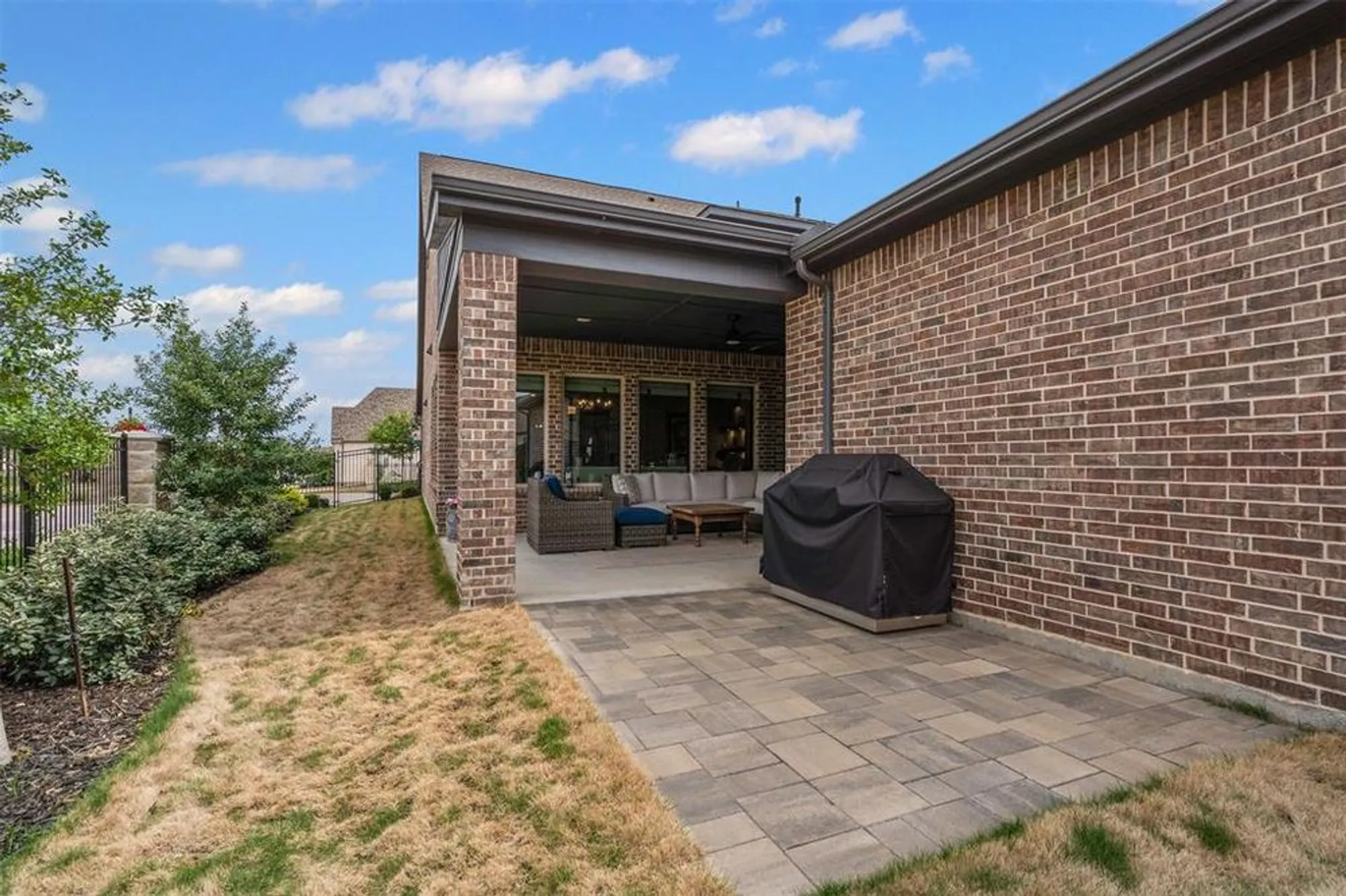 Property Slideshow image 21 of 27 | 4801 park view pl, Arlington, TX, 76005