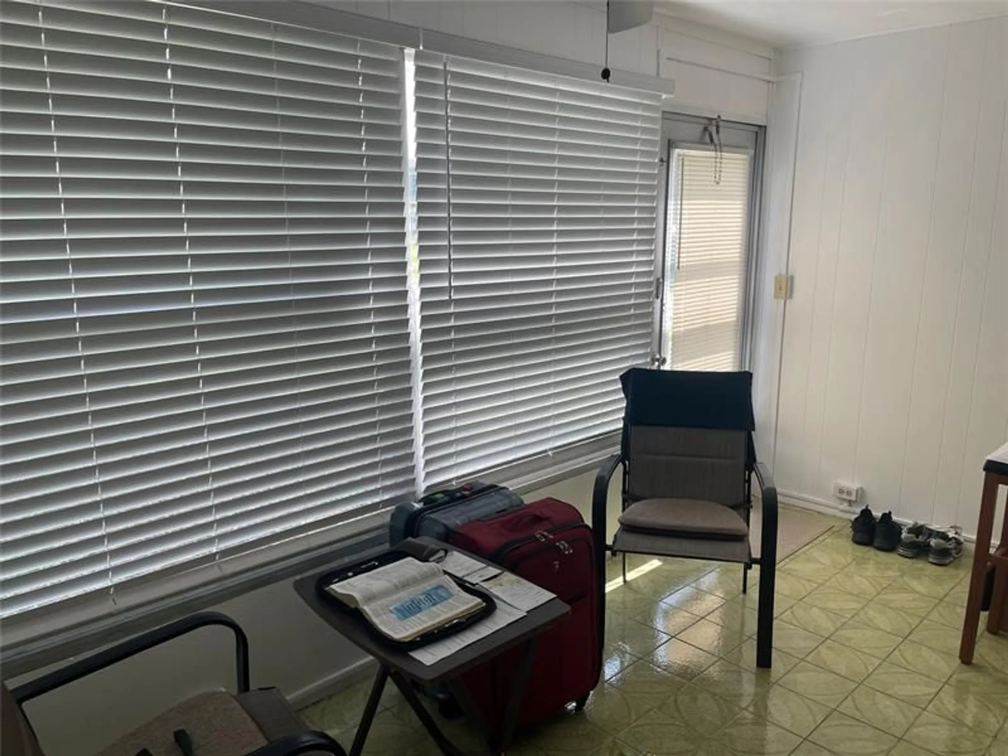 Property Slideshow image 4 of 8 | 550 nw 79th ave 108, Margate, FL, 33063