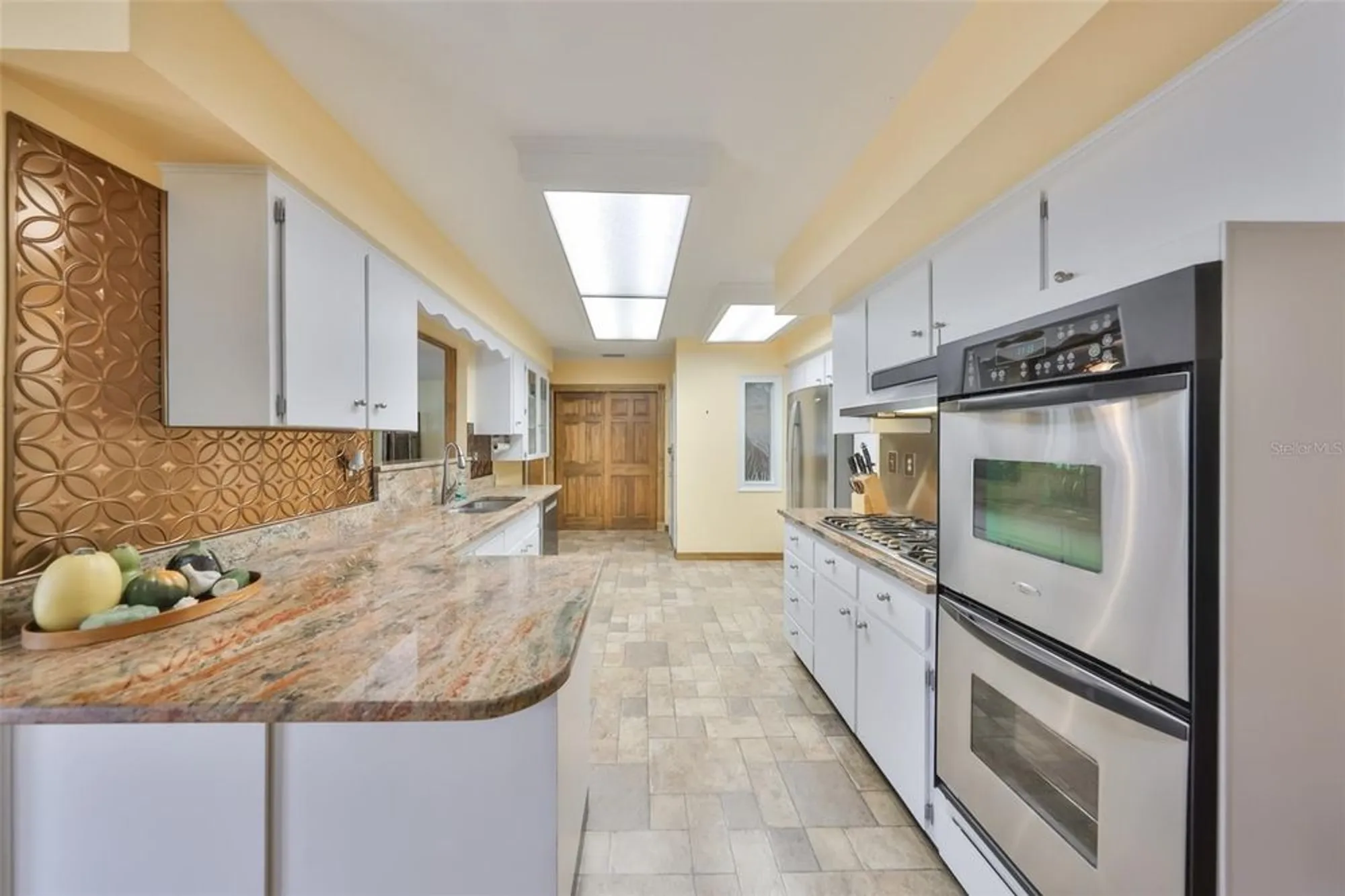 Property Slideshow image 4 of 52 | 1818 danbury dr, Sun City Center, FL, 33573