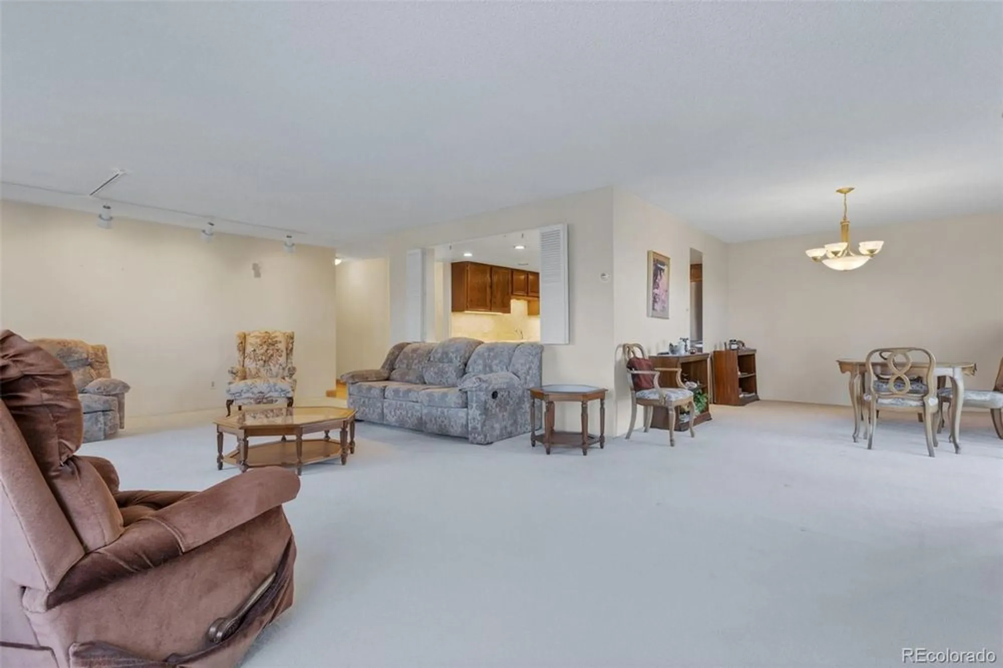 Property Slideshow image 5 of 21 | 13691 e marina dr 301, Aurora, CO, 80014