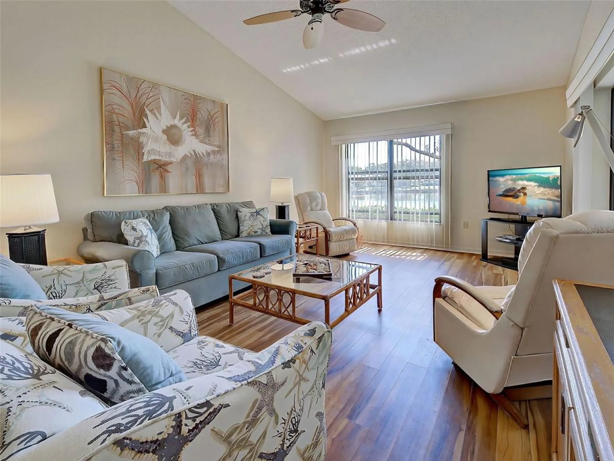 Property Slideshow image 16 of 74 | 220 southampton dr 325, Venice, FL, 34293