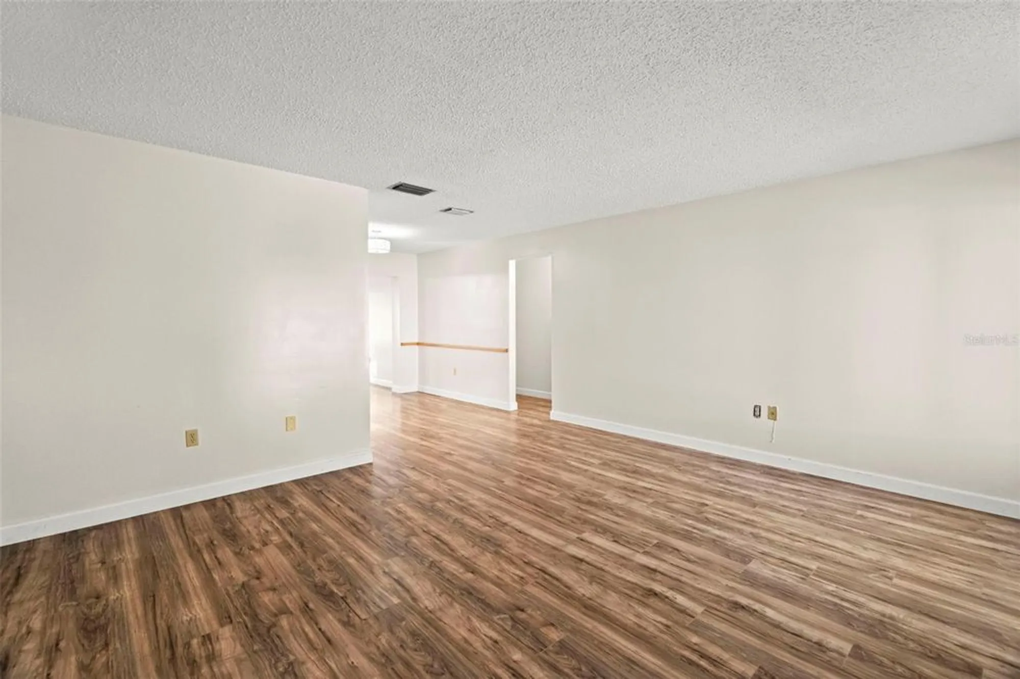 Property Slideshow image 12 of 28 | 9306 42nd st, Pinellas Park, FL, 33782
