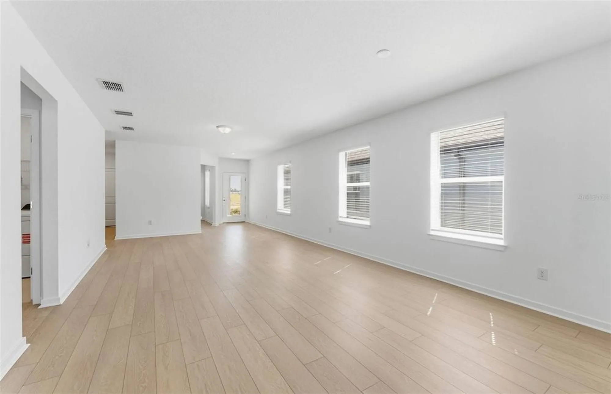 Property Slideshow image 6 of 28 | 14716 sunlit cir, Parrish, FL, 34219