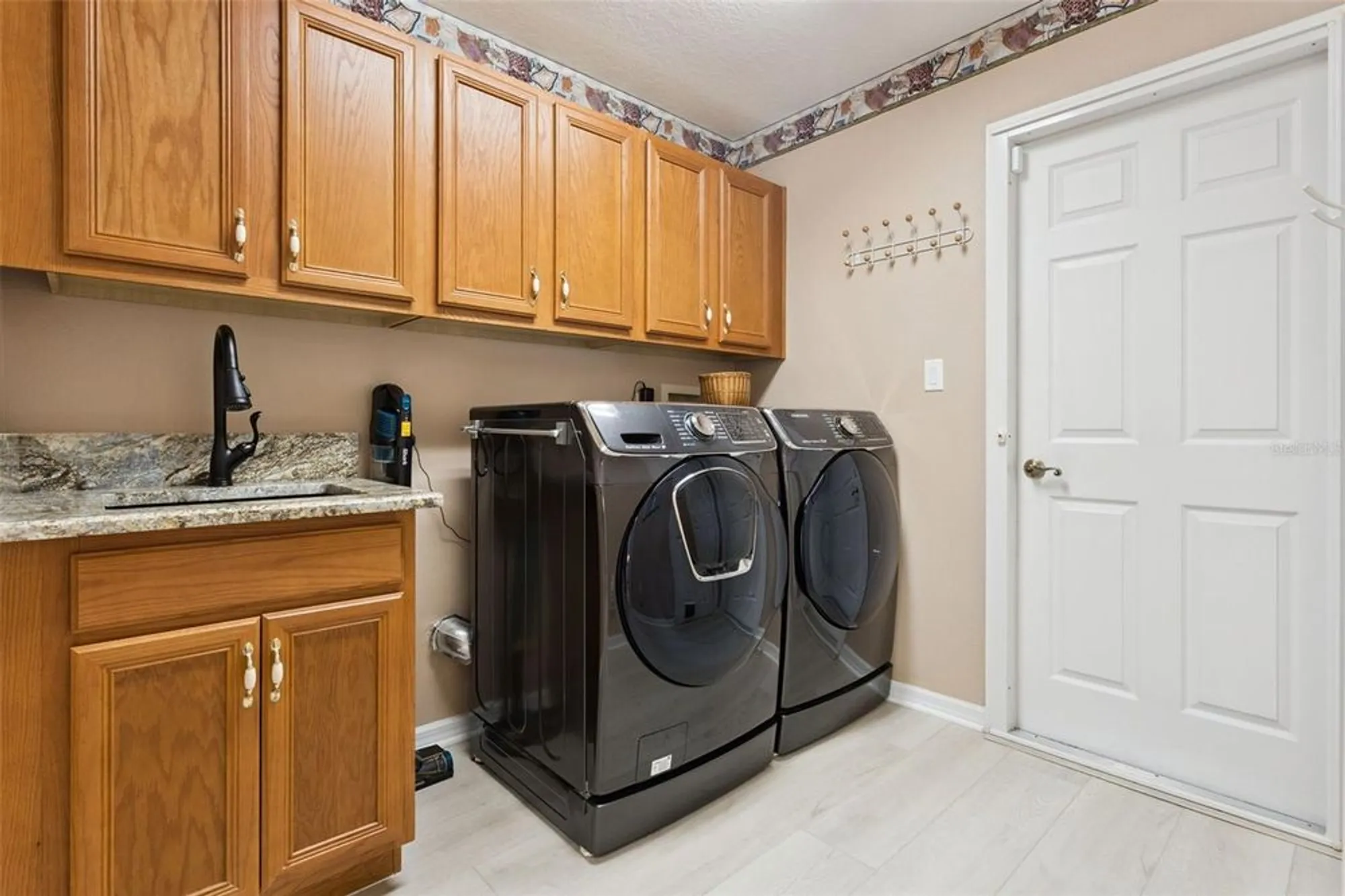 Property Slideshow image 17 of 37 | 25633 laurel valley rd, Leesburg, FL, 34748