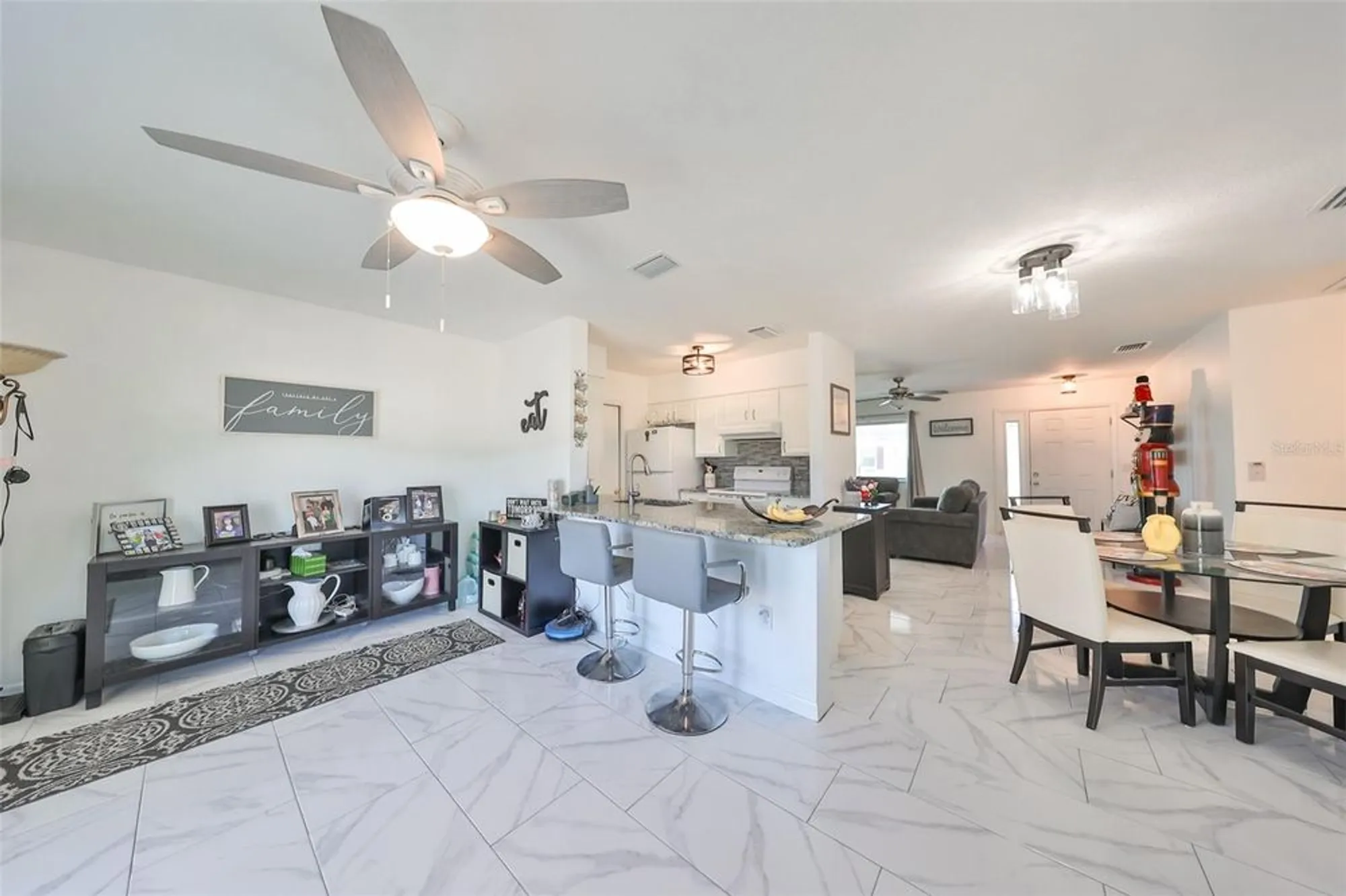 Property Slideshow image 9 of 21 | 703 rutgers pl, Sun City Center, FL, 33573