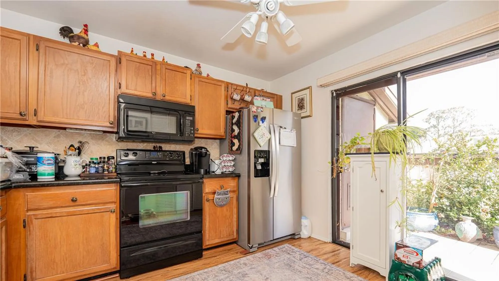 Property Slideshow image 16 of 38 | 272 beaver dam ct, Royal Palm Beach, FL, 33411