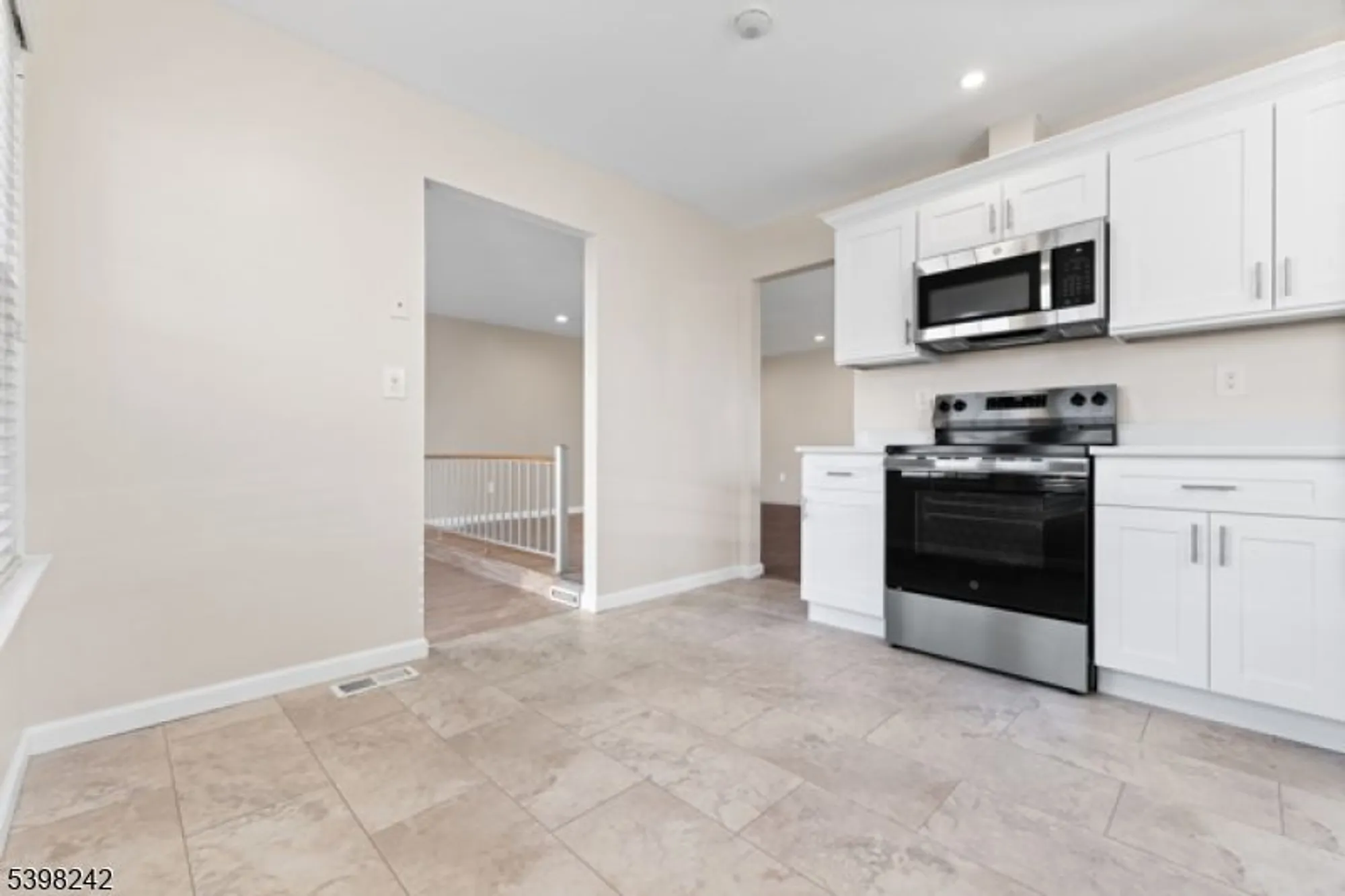 Property Slideshow image 14 of 32 | 18 benjamin franklin dr, Monroe Twp., NJ, 08831