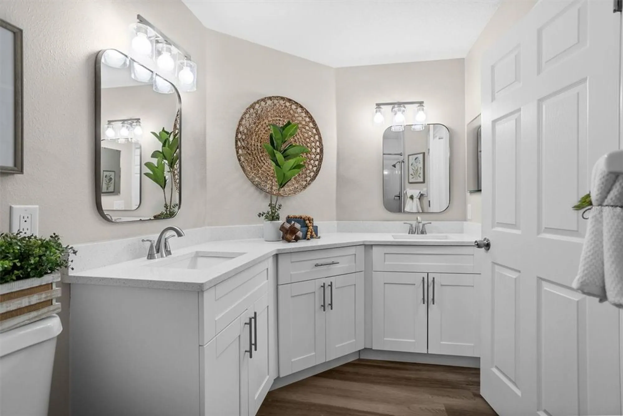 Property Slideshow image 24 of 68 | 1046 almondwood dr, Trinity, FL, 34655