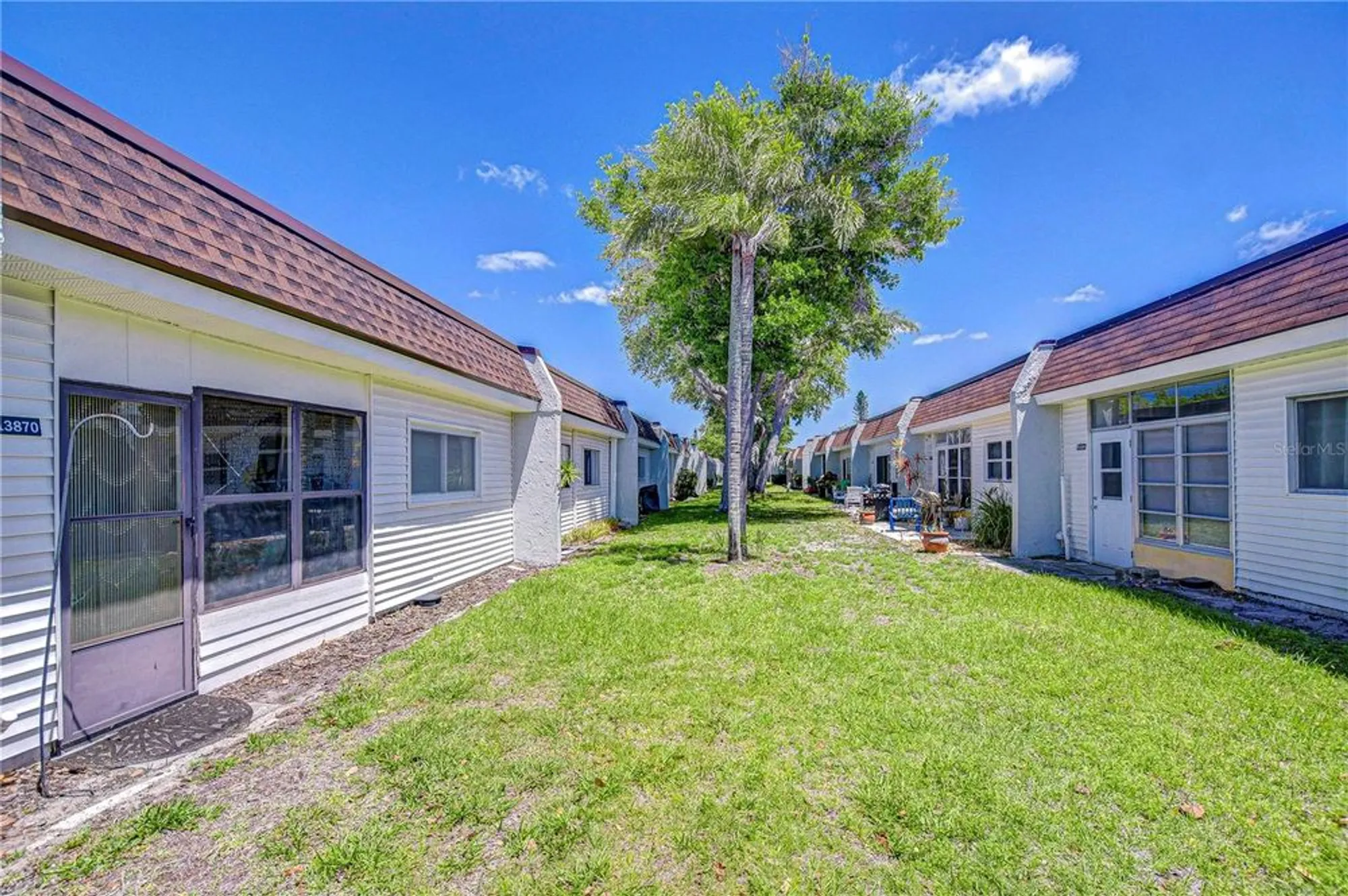 Property Slideshow image 32 of 35 | 13870 oakwood ln # 13870, Seminole, FL, 33776