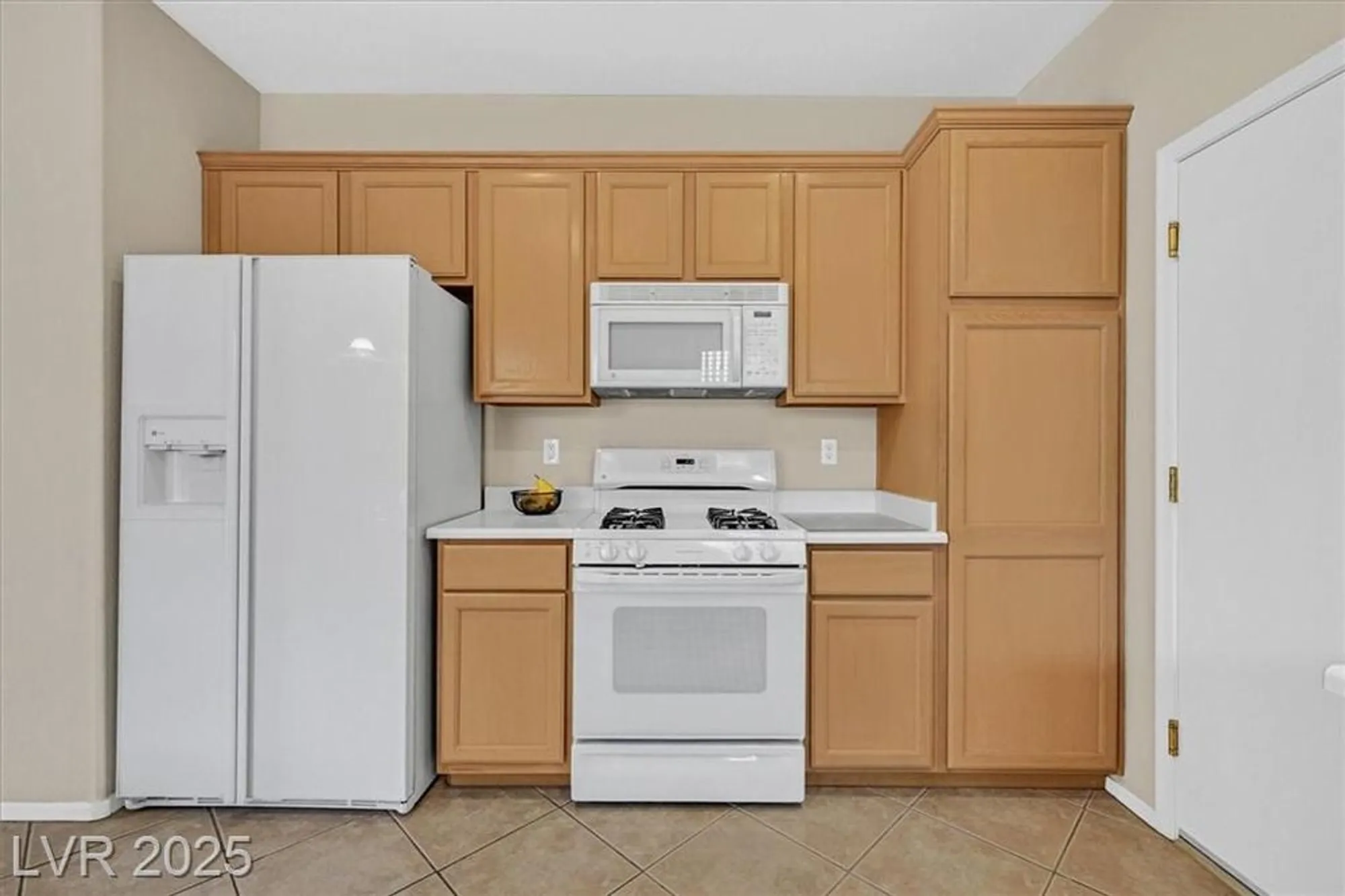 Property Slideshow image 11 of 40 | 2191 indigo creek ave, Henderson, NV, 89012