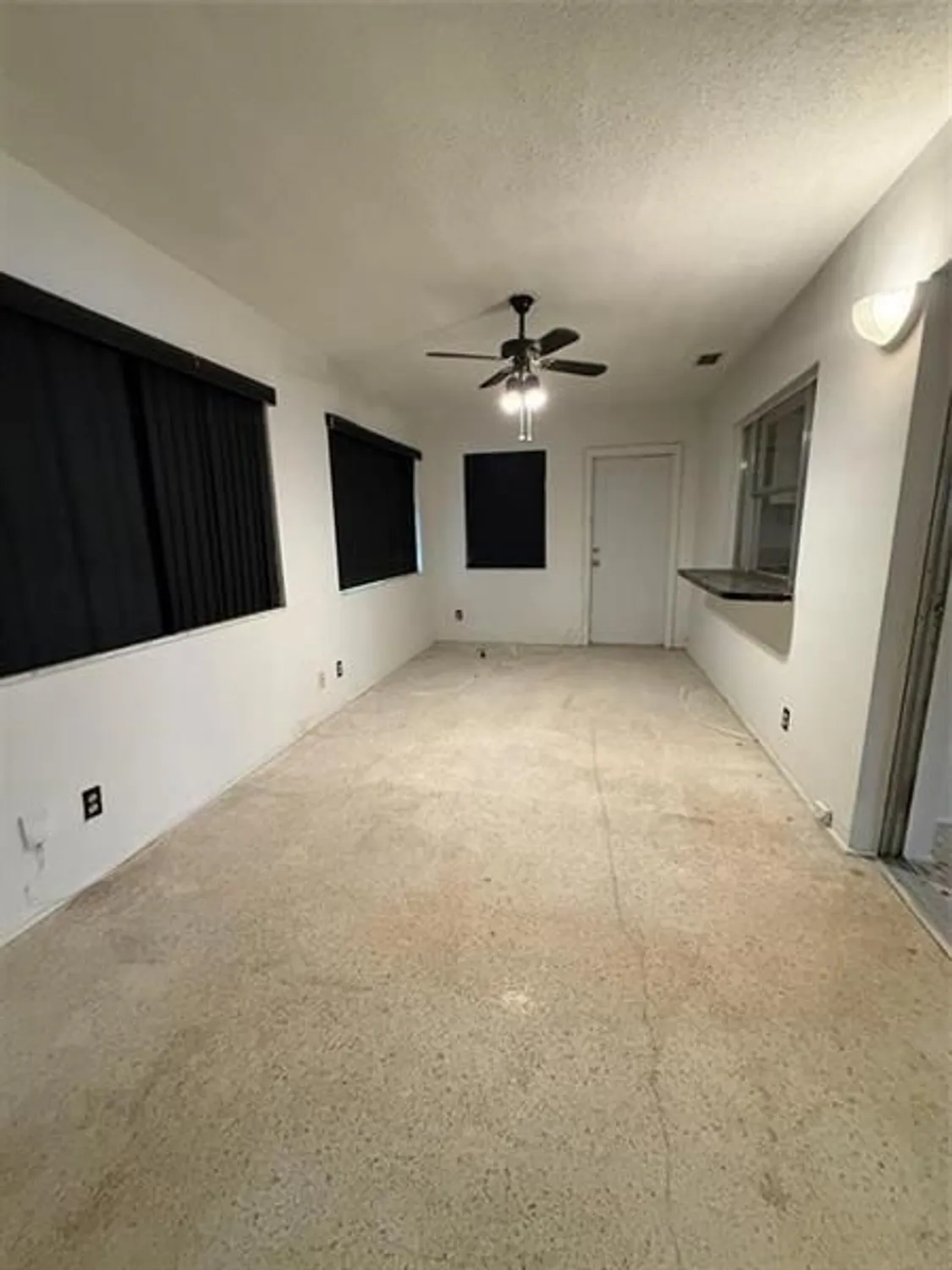 Property Slideshow image 10 of 17 | 4314 nw 47th ct, Tamarac, FL, 33319