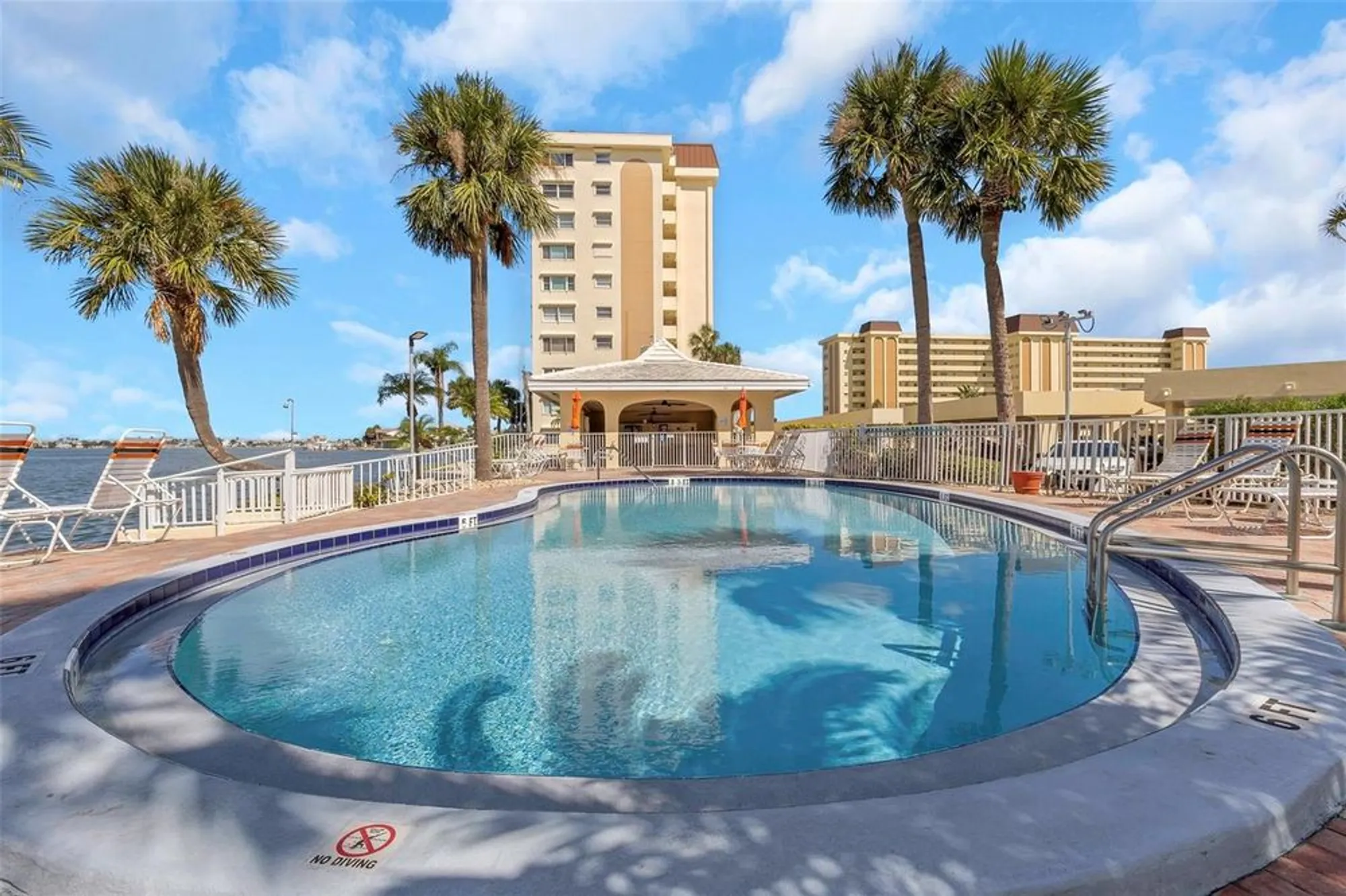 Property Slideshow image 57 of 95 | 4550 cove cir apt 207, St Petersburg, FL, 33708