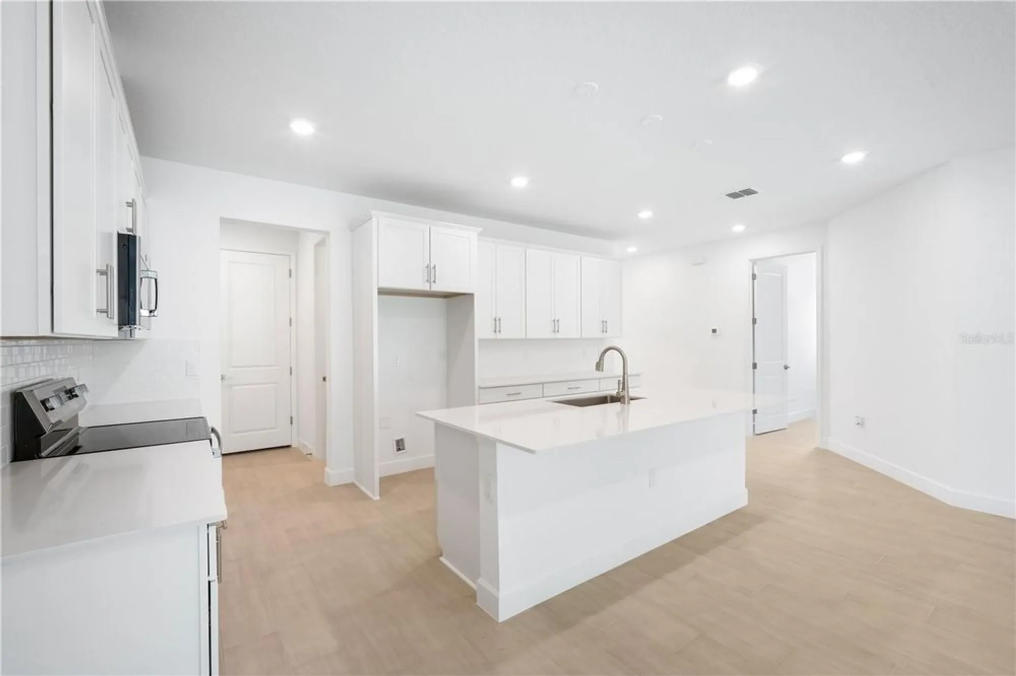 Property Slideshow image 11 of 48 | 9005 players dr, Weeki Wachee, FL, 34613