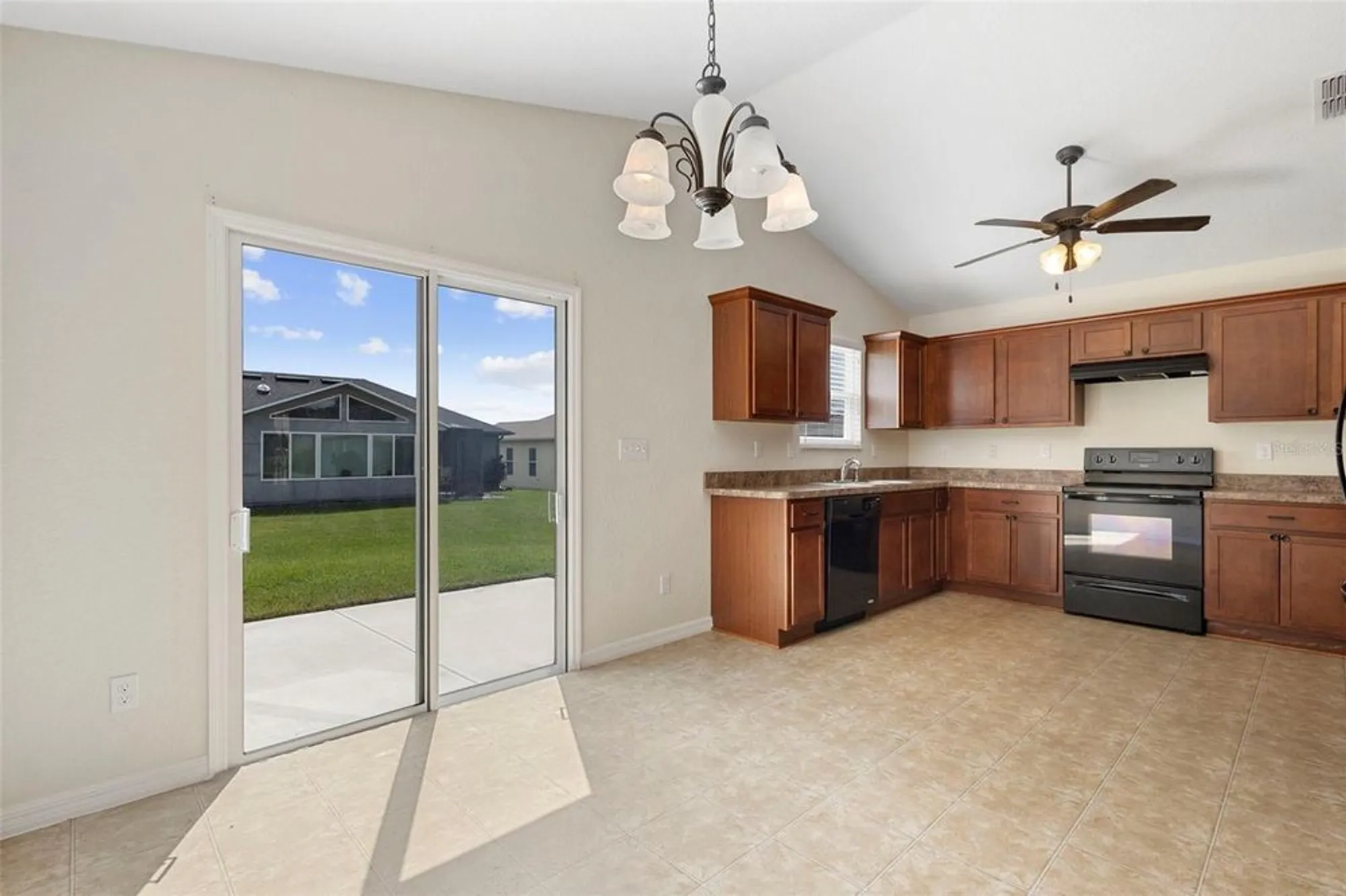 Property Slideshow image 16 of 42 | 11280 se 170th ln, Summerfield, FL, 34491
