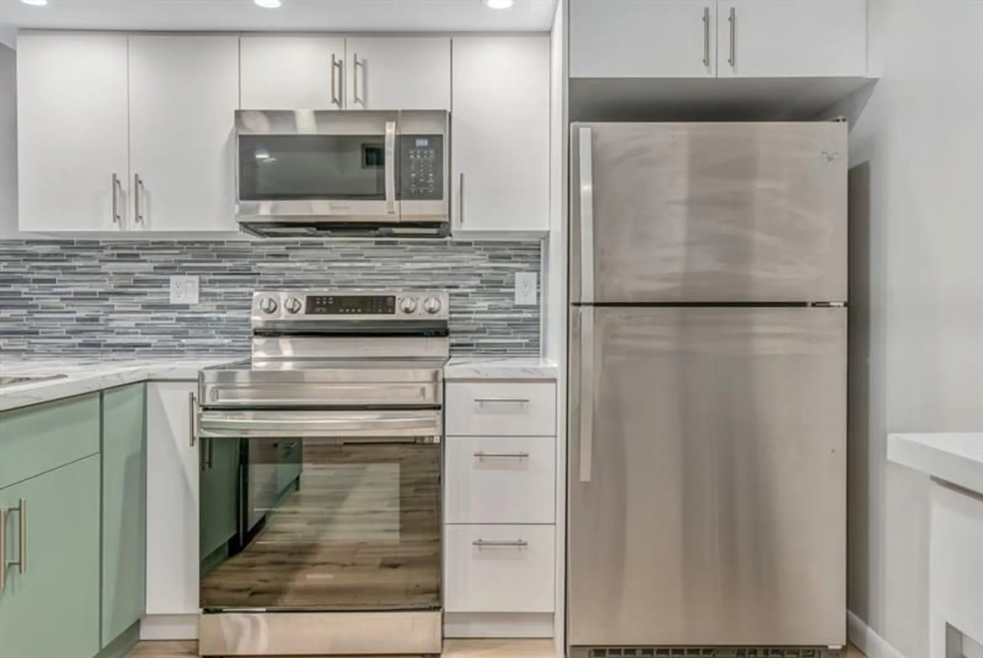 Property Slideshow image 7 of 46 | 4750 nw 22nd ct 417, Lauderhill, FL, 33313