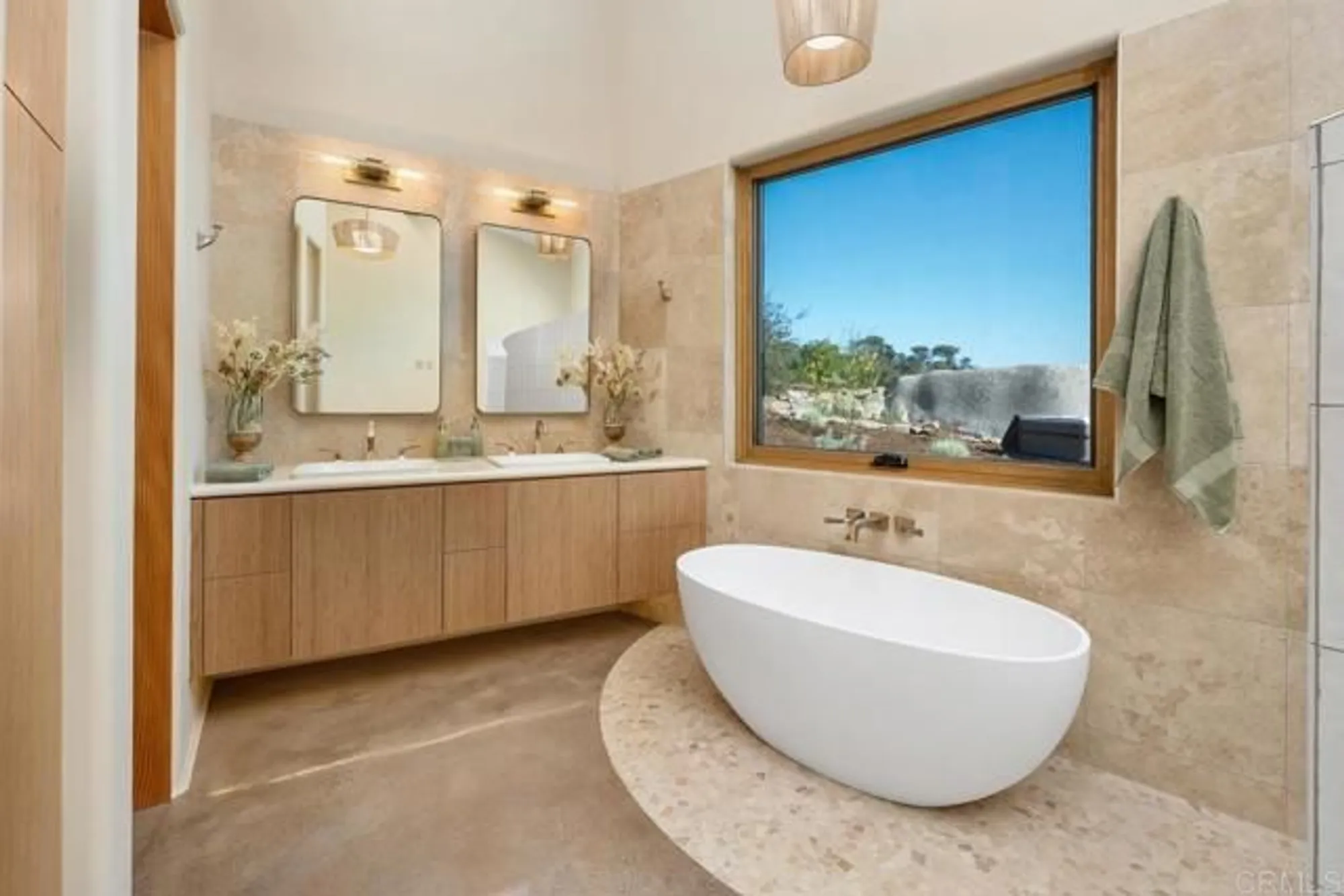 Property Slideshow image 25 of 57 | 10027 tall oak dr, Escondido, CA, 92026