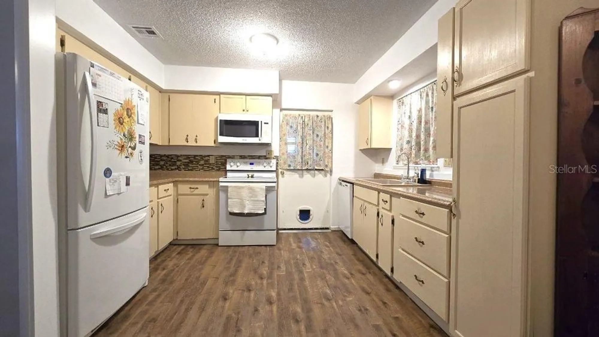 Property Slideshow image 11 of 51 | 9430 sw 102nd pl, Ocala, FL, 34481