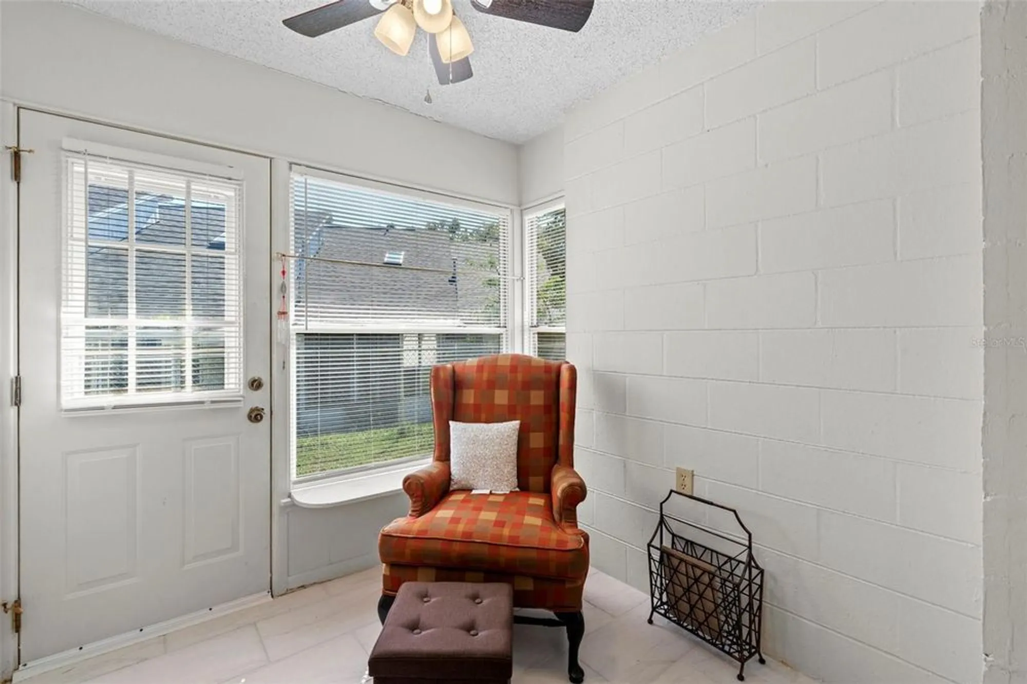 Property Slideshow image 6 of 18 | 151 n hill ave # 100, Deland, FL, 32724