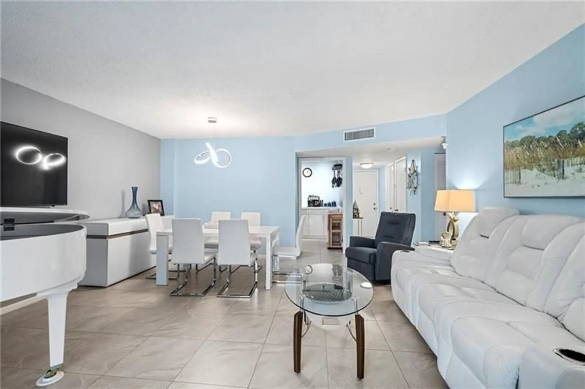Property Slideshow image 5 of 32 | 4750 nw 22nd ct apt 208, Lauderhill, FL, 33313