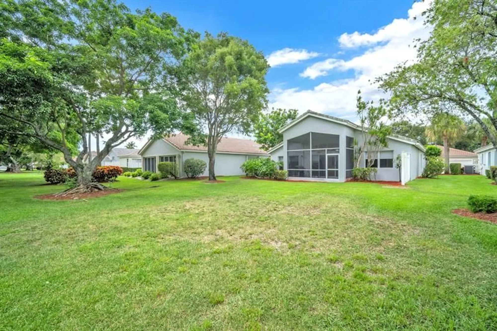 Property Slideshow image 29 of 57 | 5701 swaying palm ln, Boynton Beach, FL, 33437