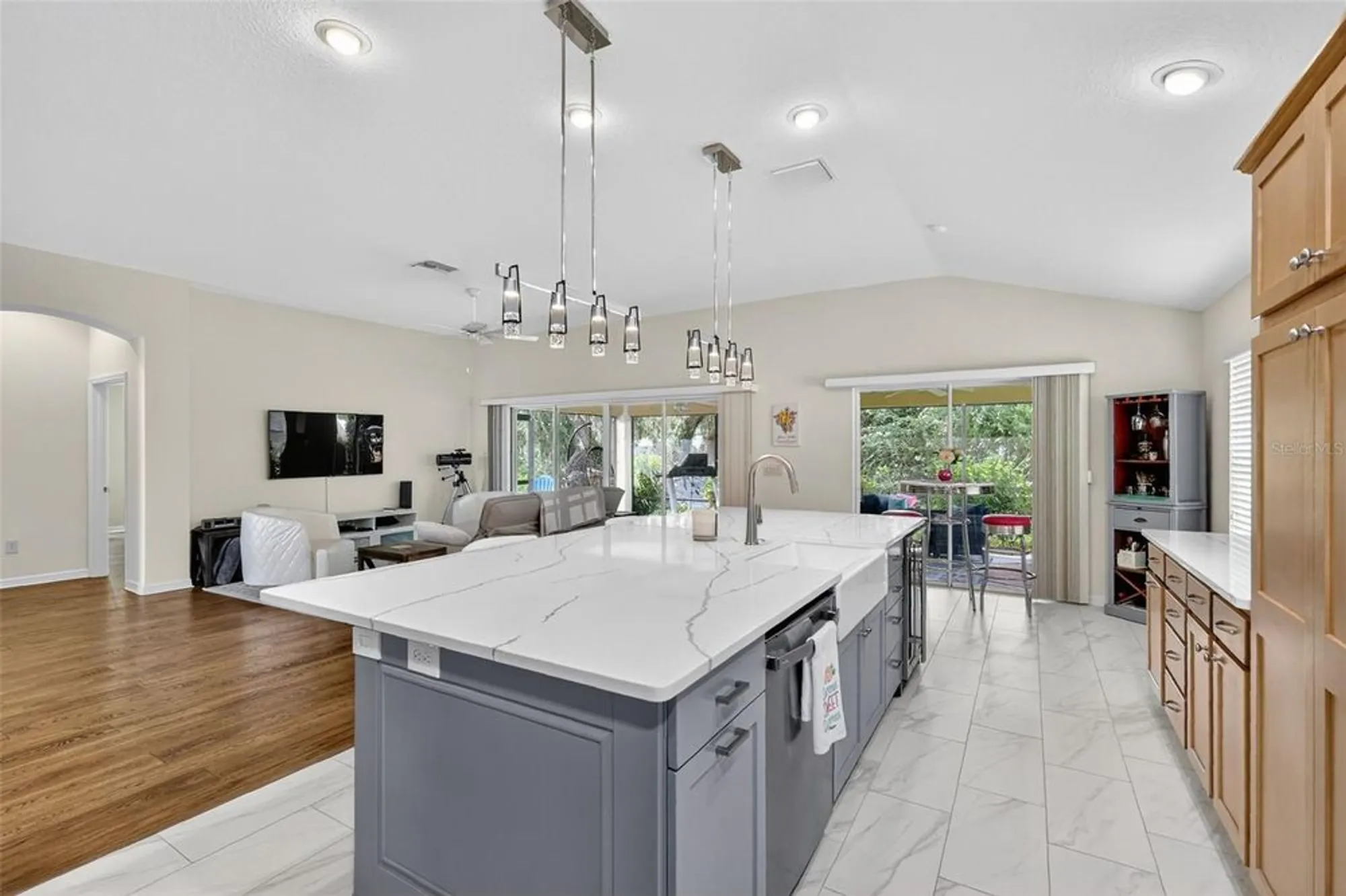 Property Slideshow image 24 of 54 | 10063 lake miona way, Oxford, FL, 34484