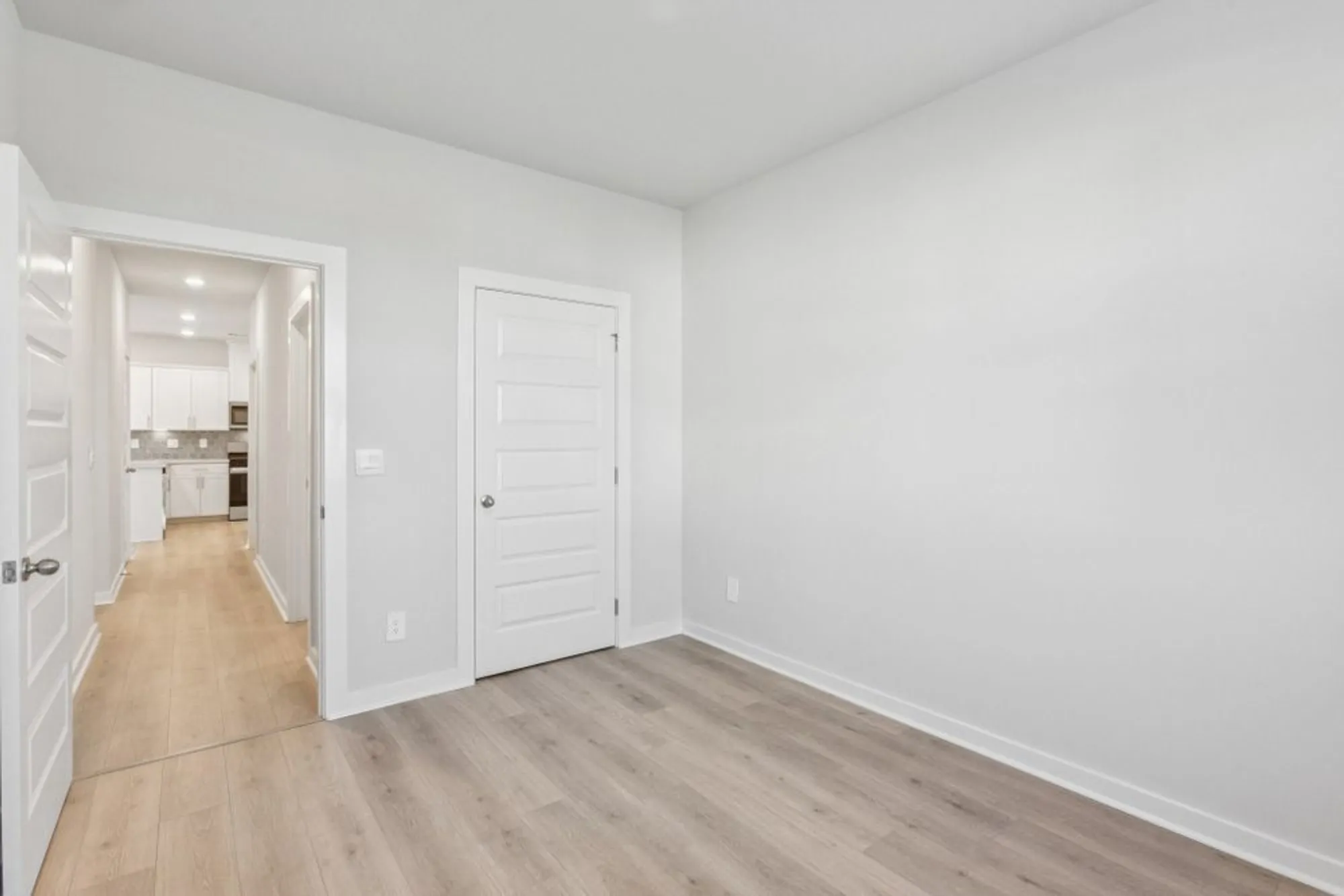 Property Slideshow image 14 of 16 | 2069 holmesburg pvt cir, Gallatin, TN, 37066