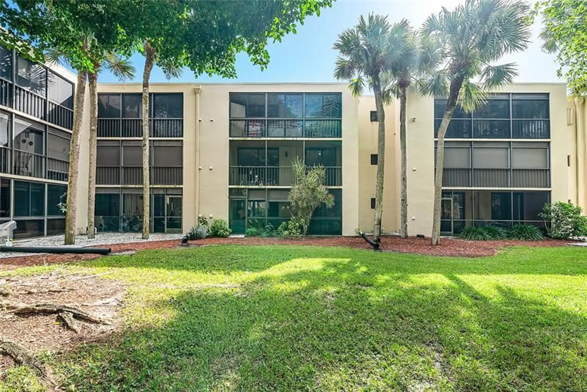 Property Slideshow image 24 of 43 | 5280 las verdes cir 202, Delray Beach, FL, 33484