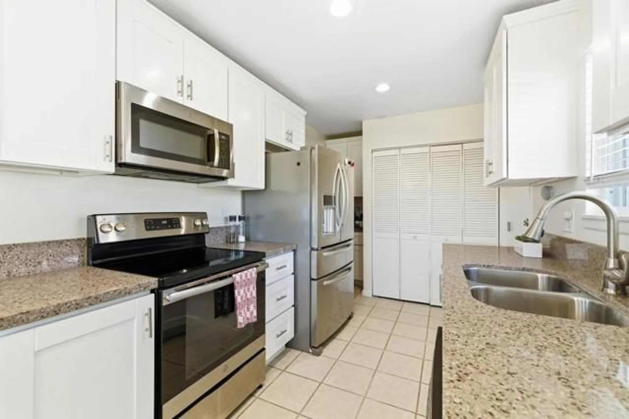 Property Slideshow image 12 of 40 | 3560 santa maria st, Oceanside, CA, 92056