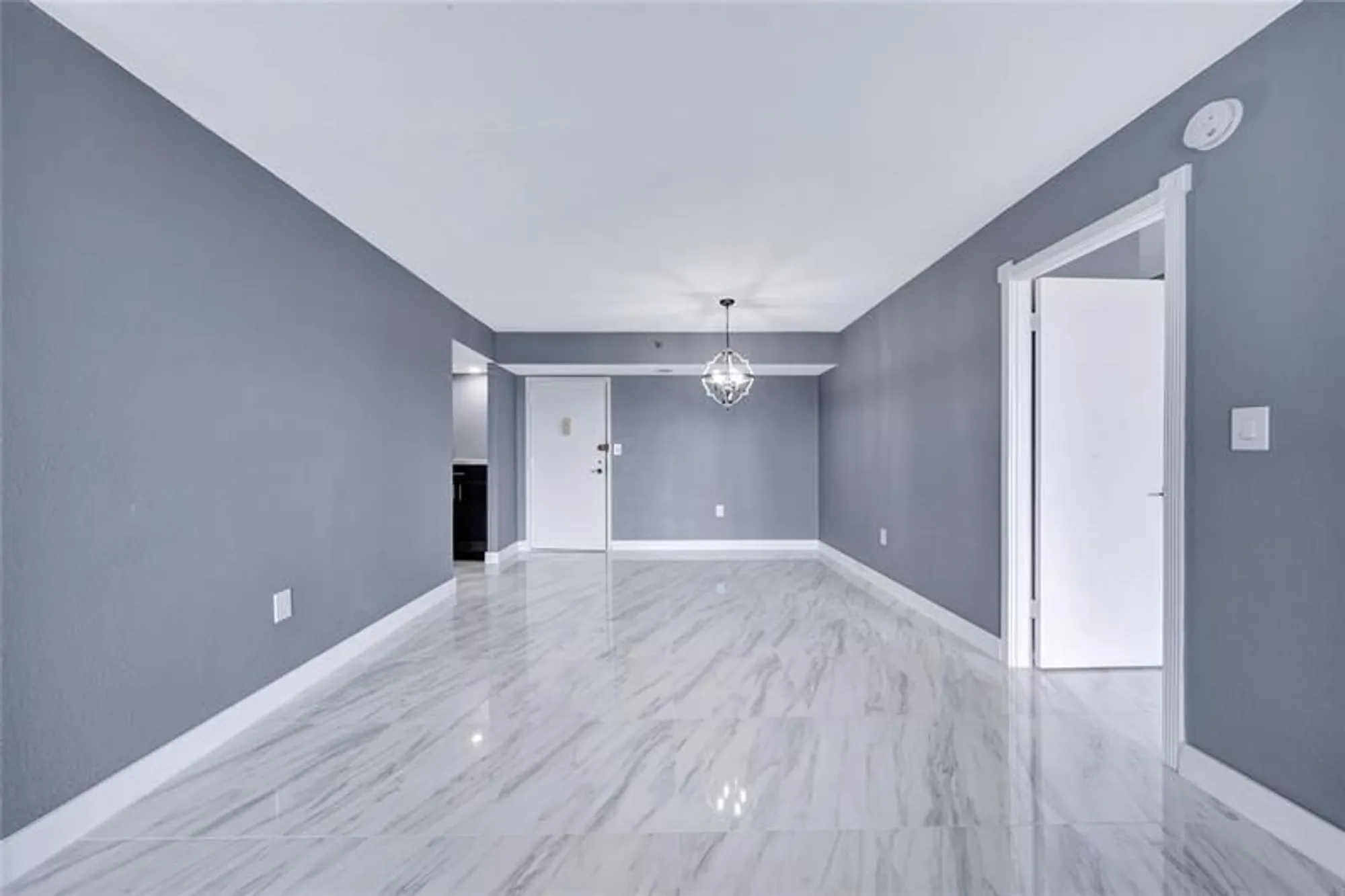 Property Slideshow image 2 of 53 | 1100 saint charles pl 708, Pembroke Pines, FL, 33026