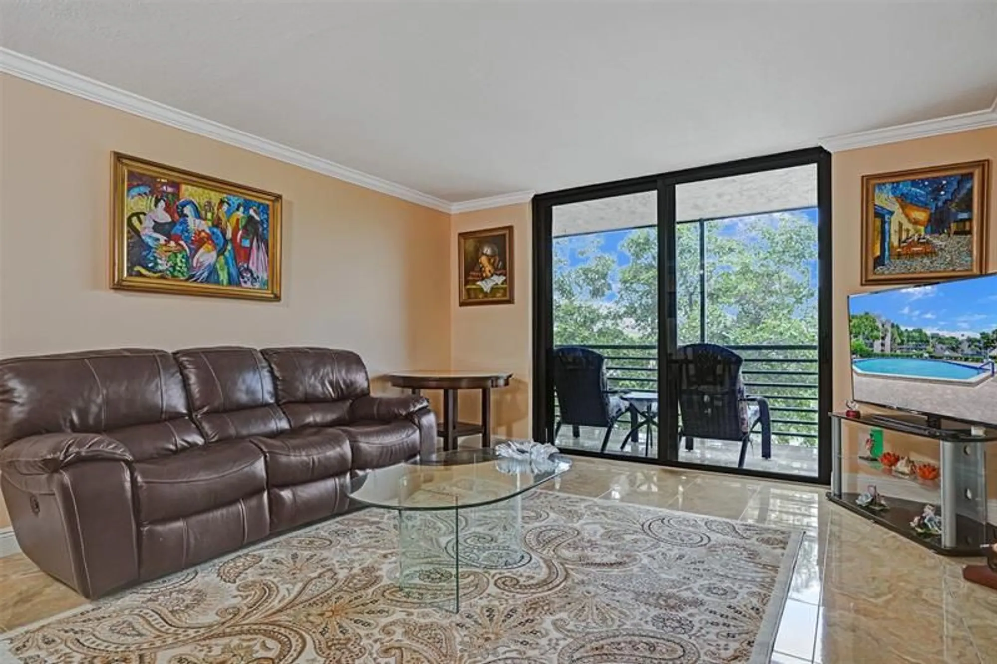 Property Slideshow image 14 of 48 | 1101 colony point cir 403, Pembroke Pines, FL, 33026