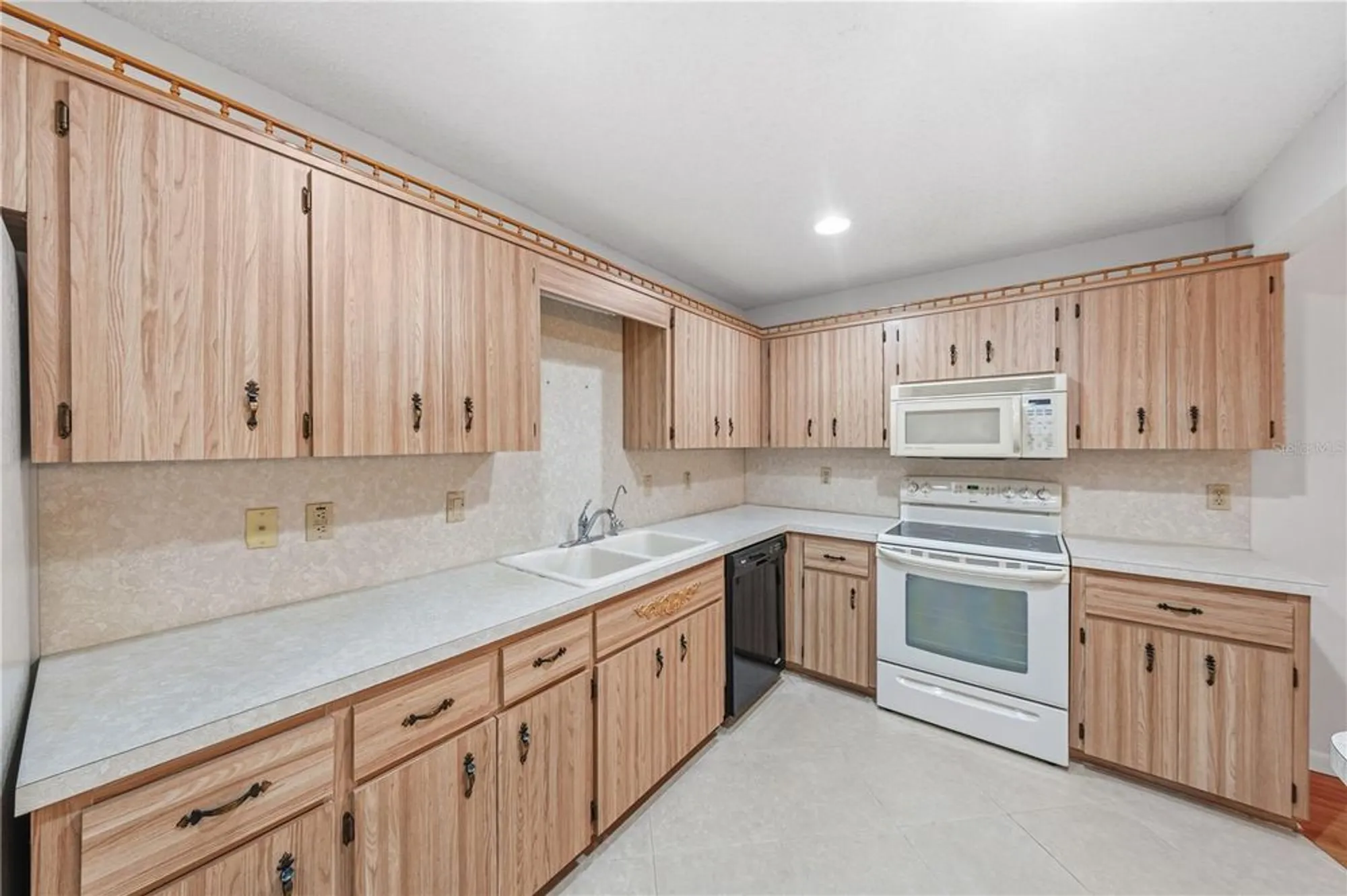 Property Slideshow image 15 of 60 | 8420 sw 92nd st b, Ocala, FL, 34481