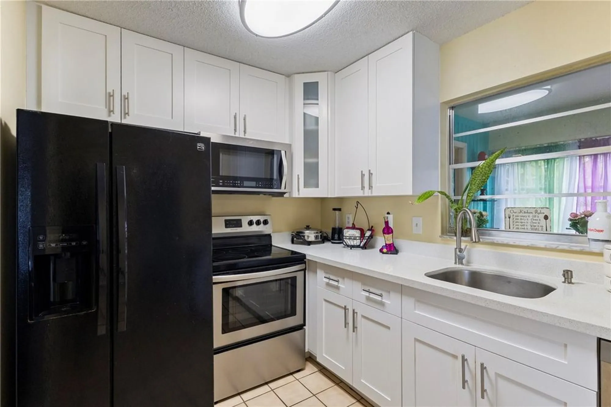 Property Slideshow image 13 of 34 | 409 feltham trl b, Sun City Center, FL, 33573