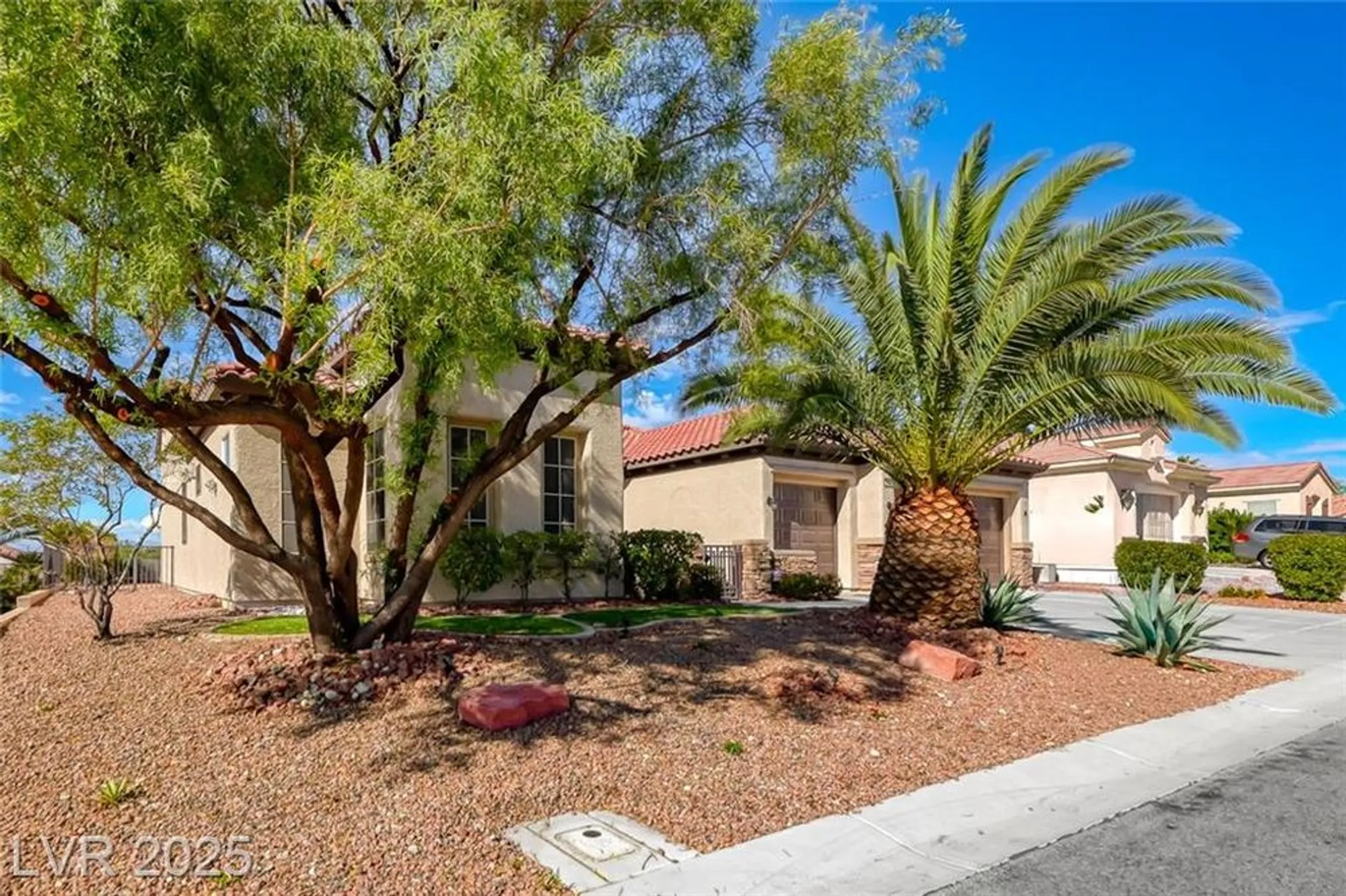 Property Slideshow image 3 of 43 | 2608 savannah springs ave, Henderson, NV, 89052