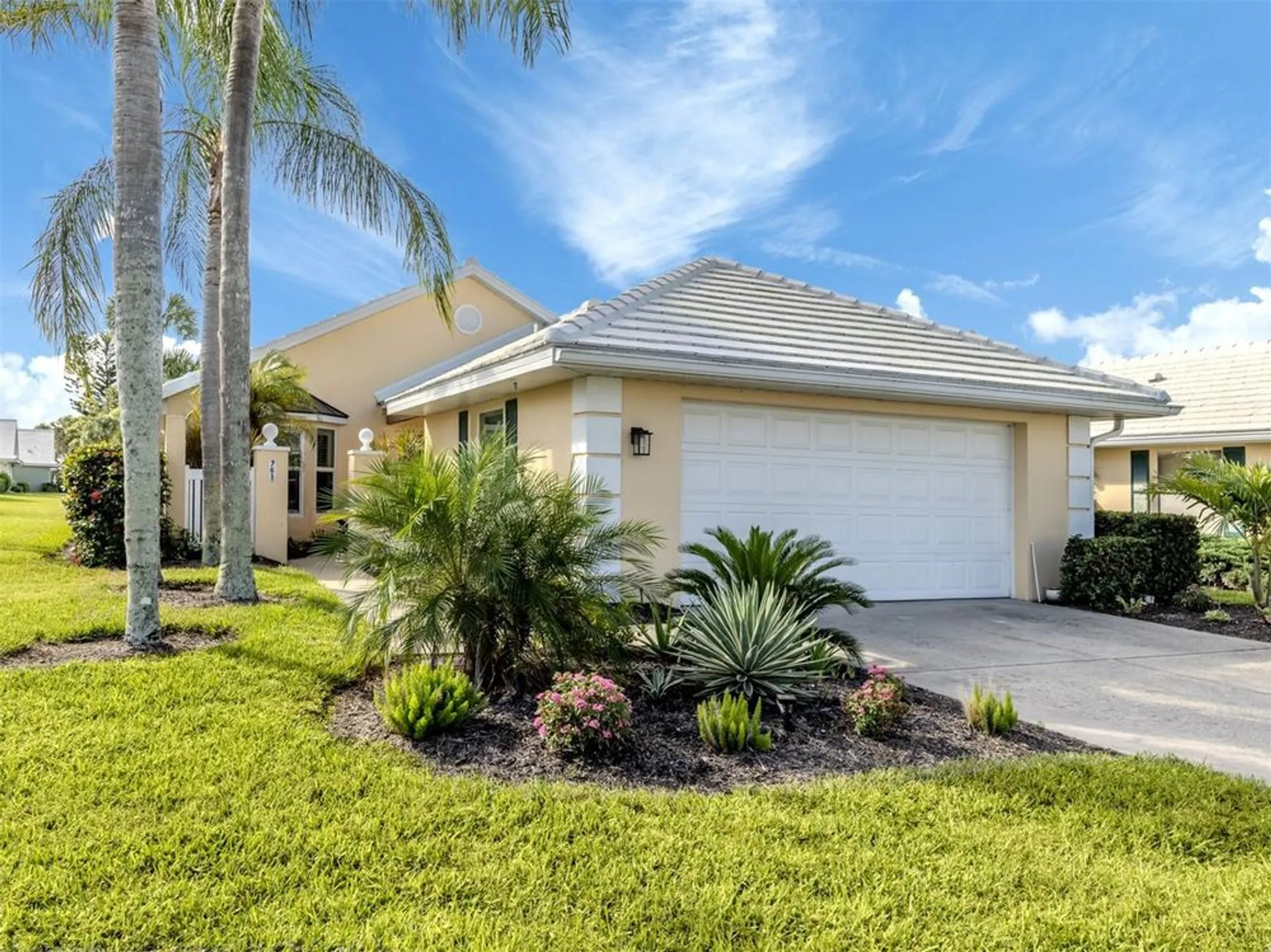 Property Slideshow image 1 of 77 | 761 harrington lake dr 61, Venice, FL, 34293