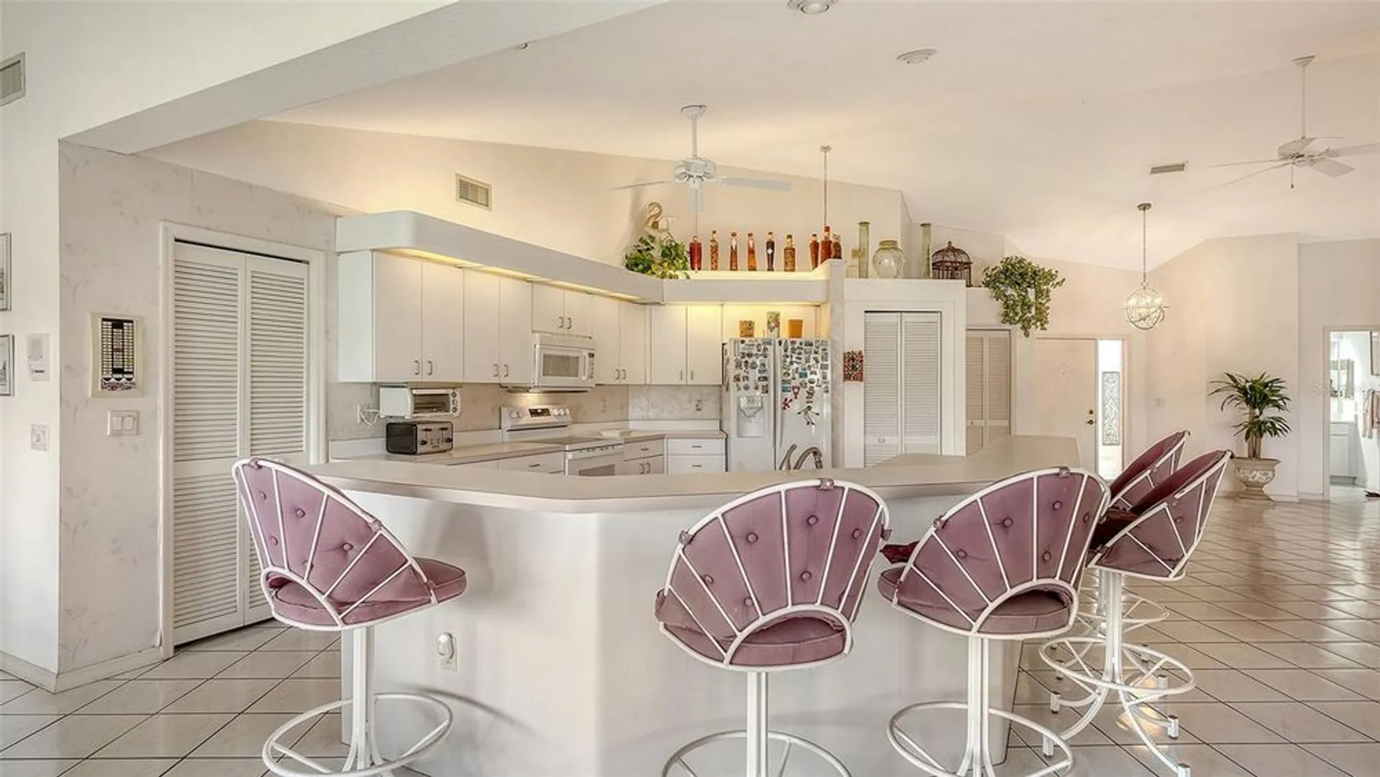 Property Slideshow image 14 of 66 | 6803 drewrys blf, Bradenton, FL, 34203