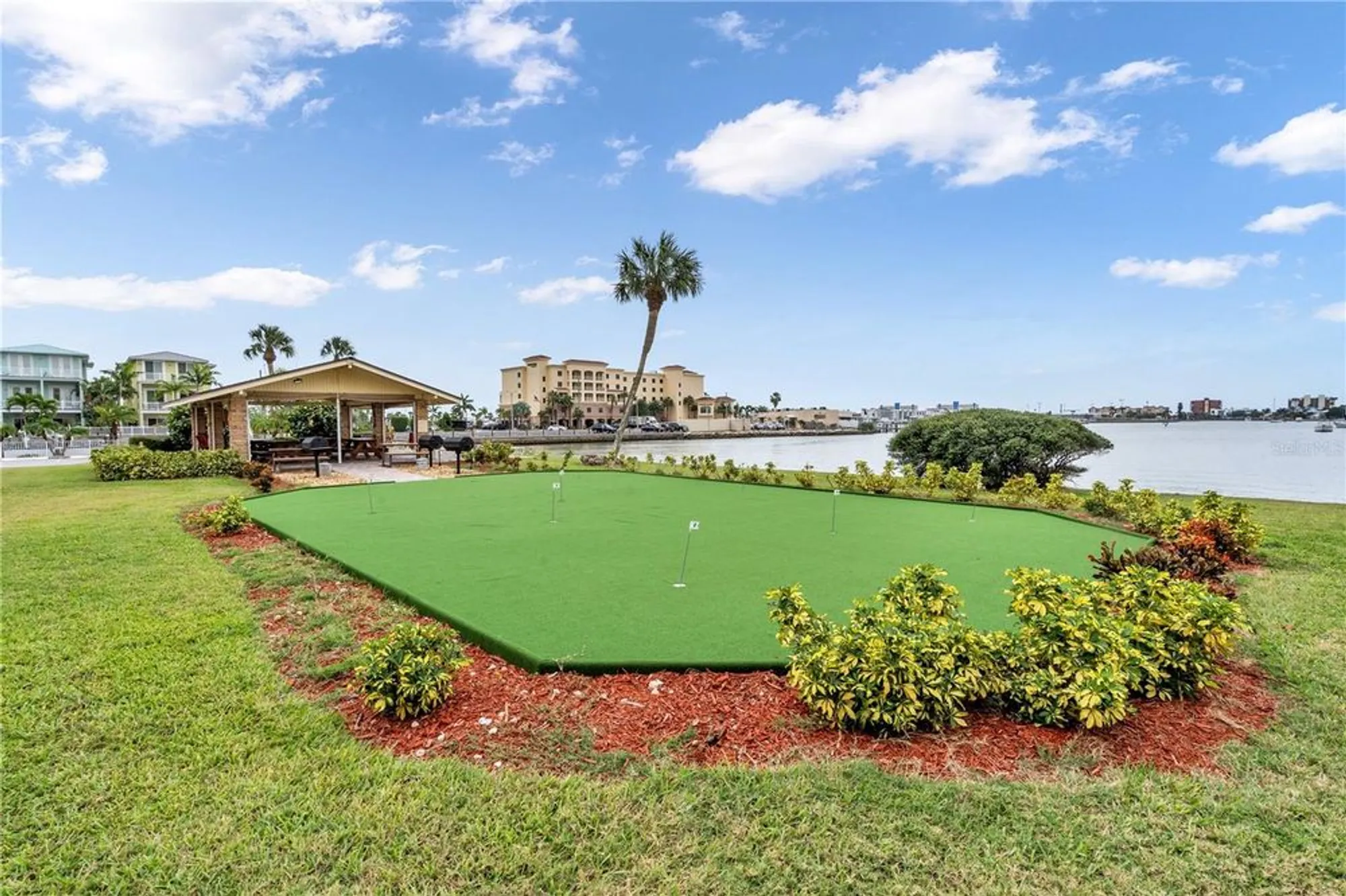 Property Slideshow image 20 of 33 | 4550 cove cir apt 1003, St Petersburg, FL, 33708