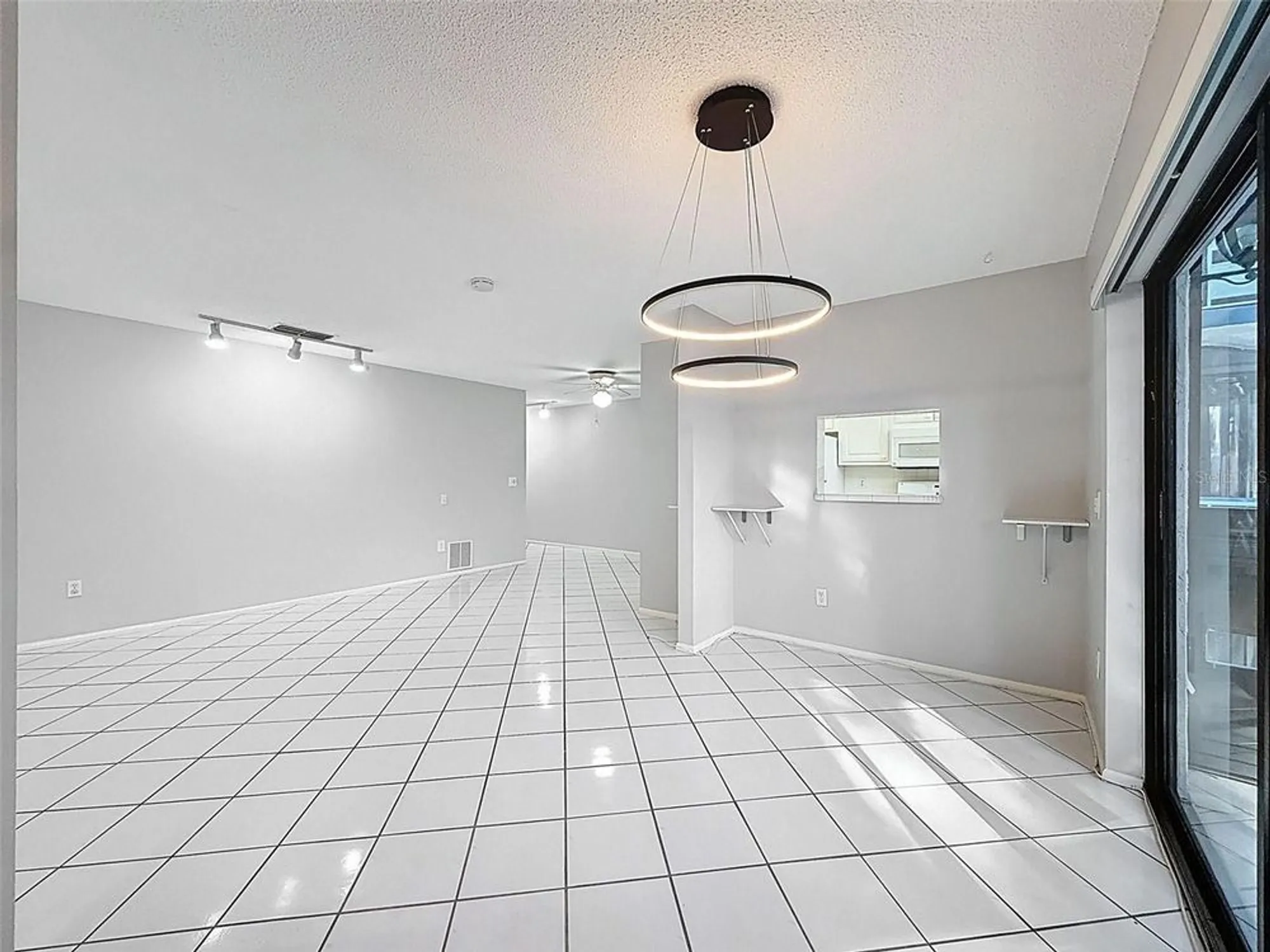 Property Slideshow image 12 of 82 | 5970 80th st n unit 206, St Petersburg, FL, 33709
