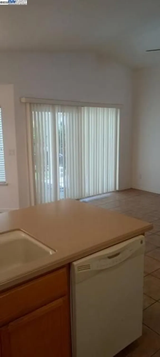 Property Slideshow image 9 of 26 | 308 willow brook way, Rio Vista, CA, 94571