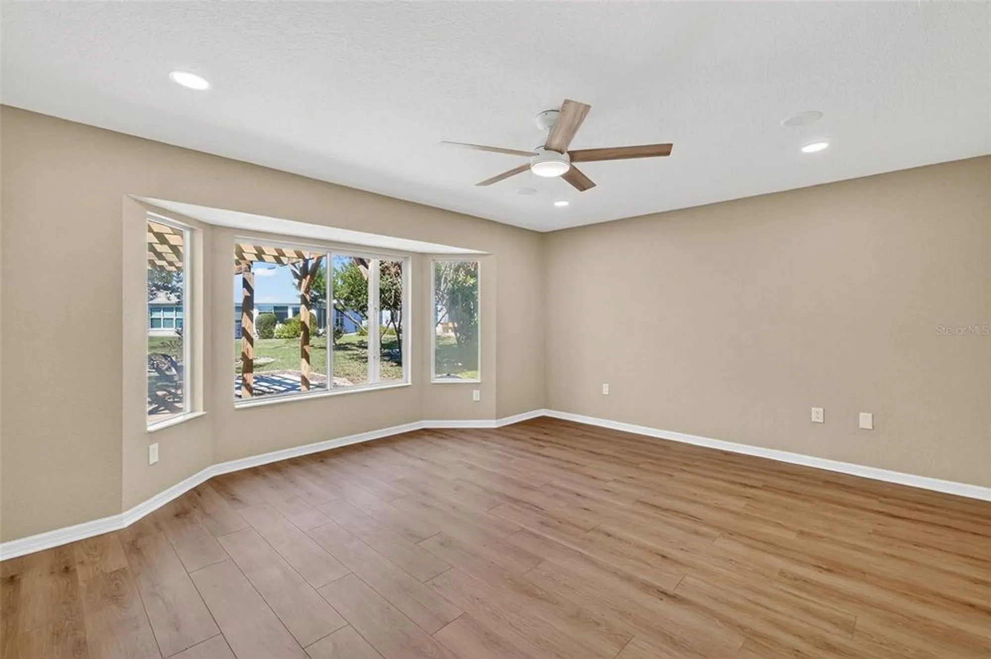 Property Slideshow image 9 of 29 | 13520 se 87th cir, Summerfield, FL, 34491