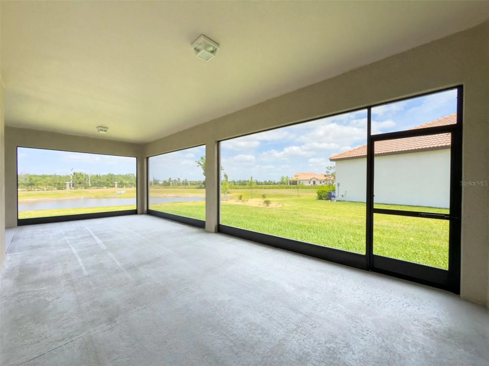 Property Slideshow image 43 of 80 | 5329 windy grove dr, Wimauma, FL, 33598