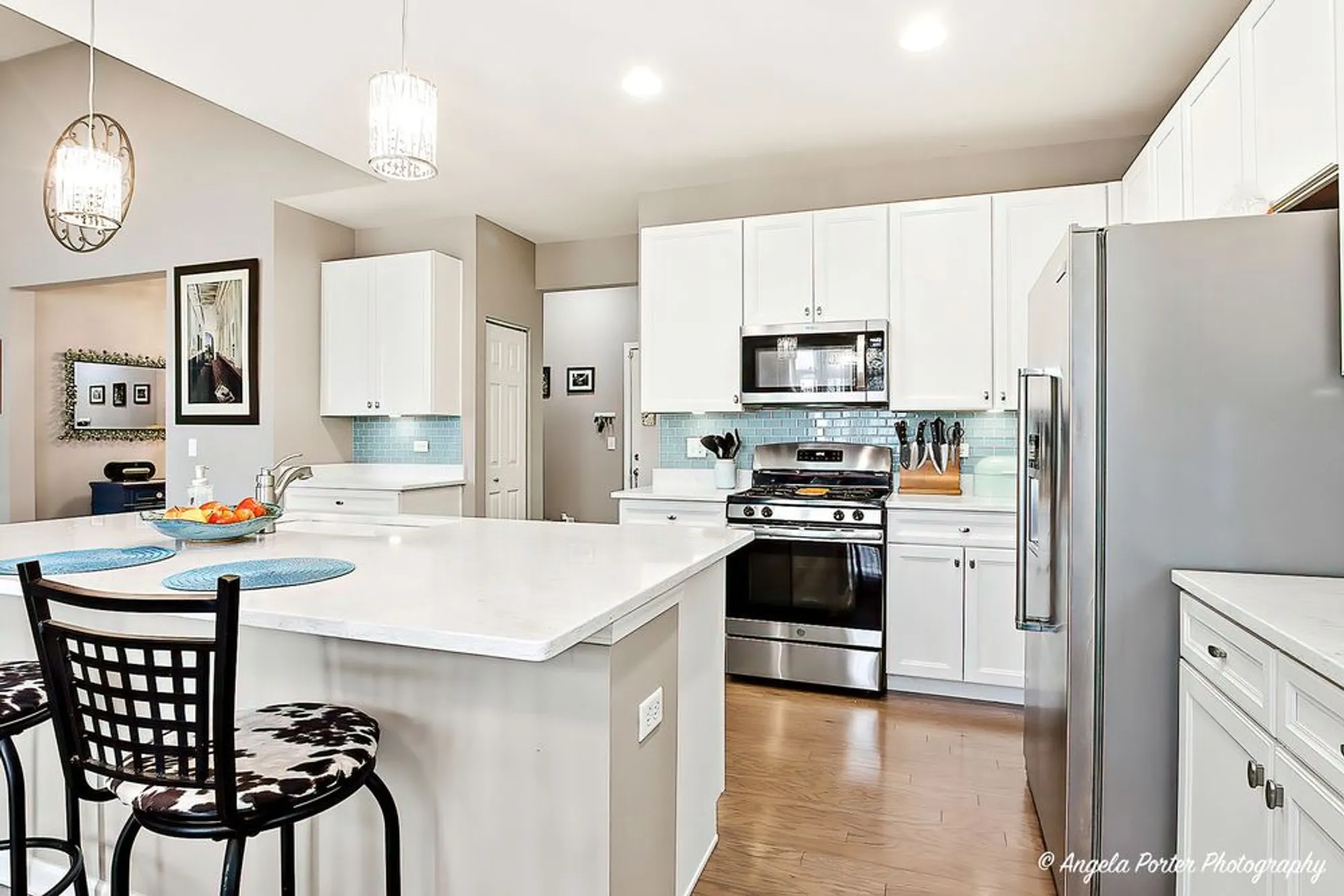 Property Slideshow image 11 of 30 | 1817 alta dr, Volo, IL, 60020