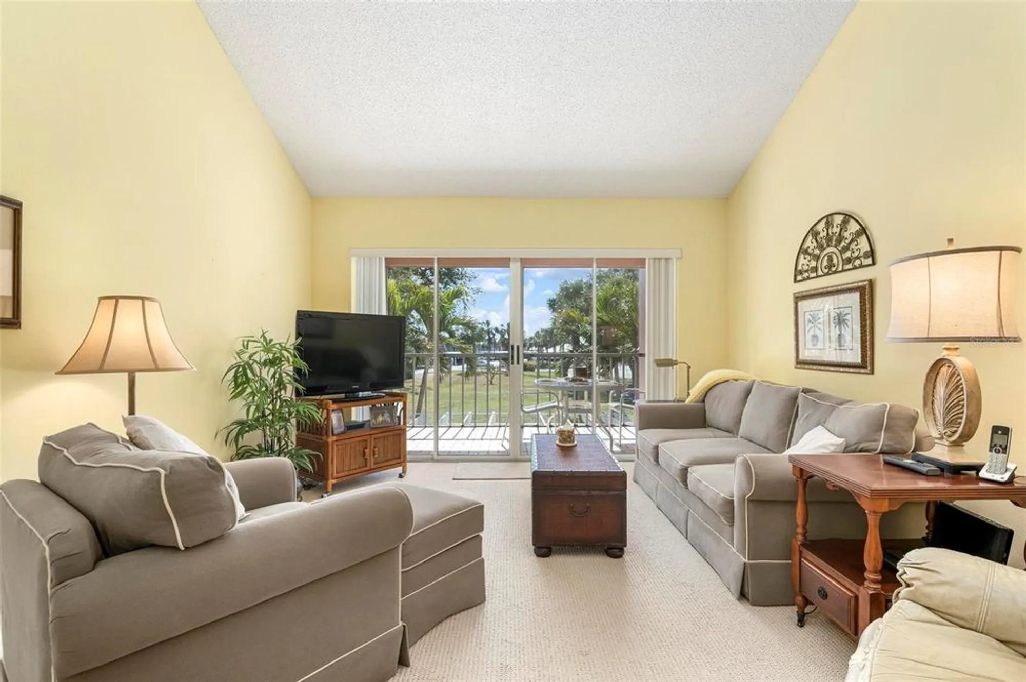 Property Slideshow image 4 of 68 | 458 cerromar rd 483, Venice, FL, 34293